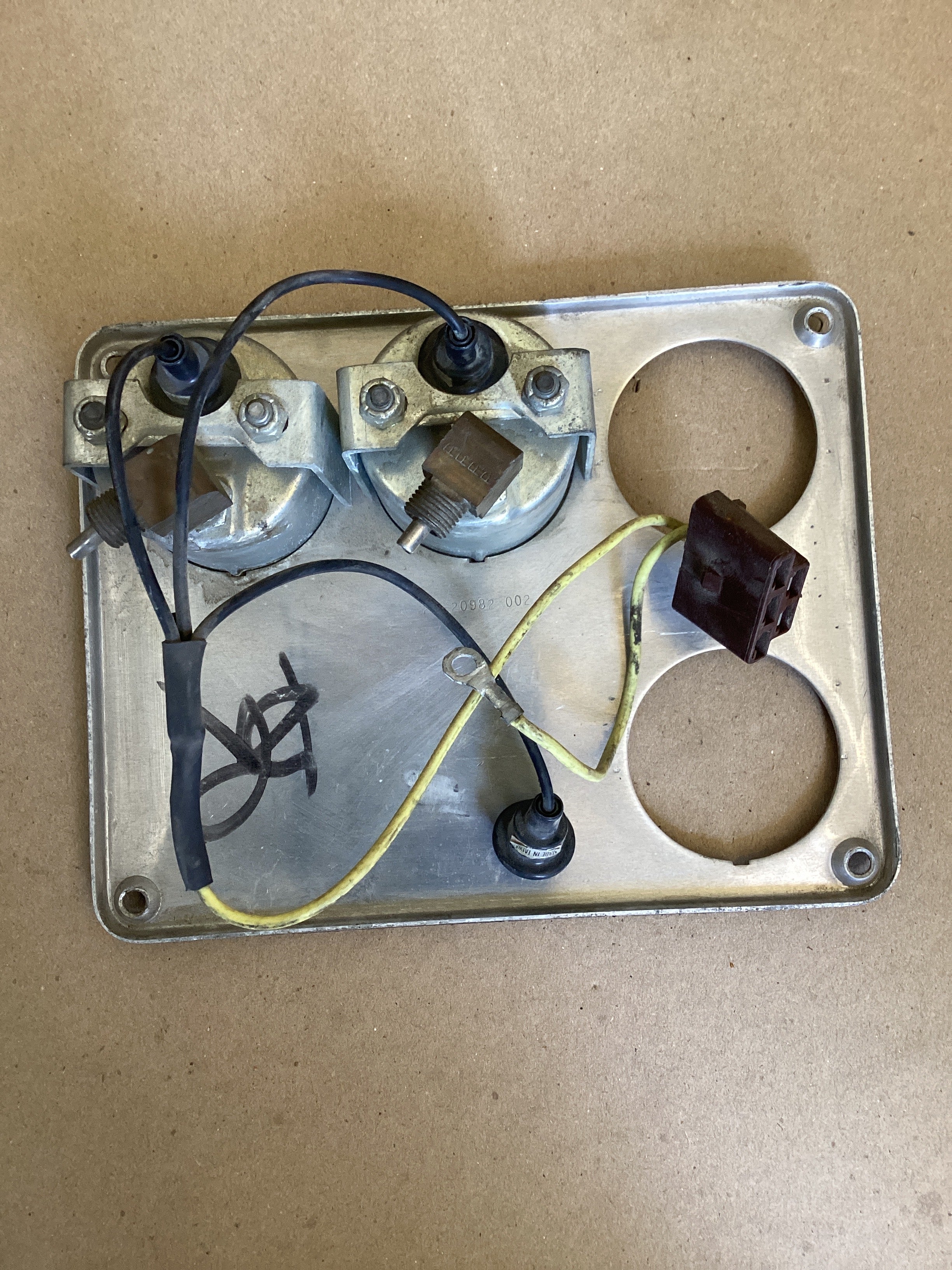 USED | DASHBOARD PANEL AIR PRESSURE PSI PRIMARY/ AIR PRESSURE PSI SECONDARY GAUGE FREIGHTLINER | SKU1,596