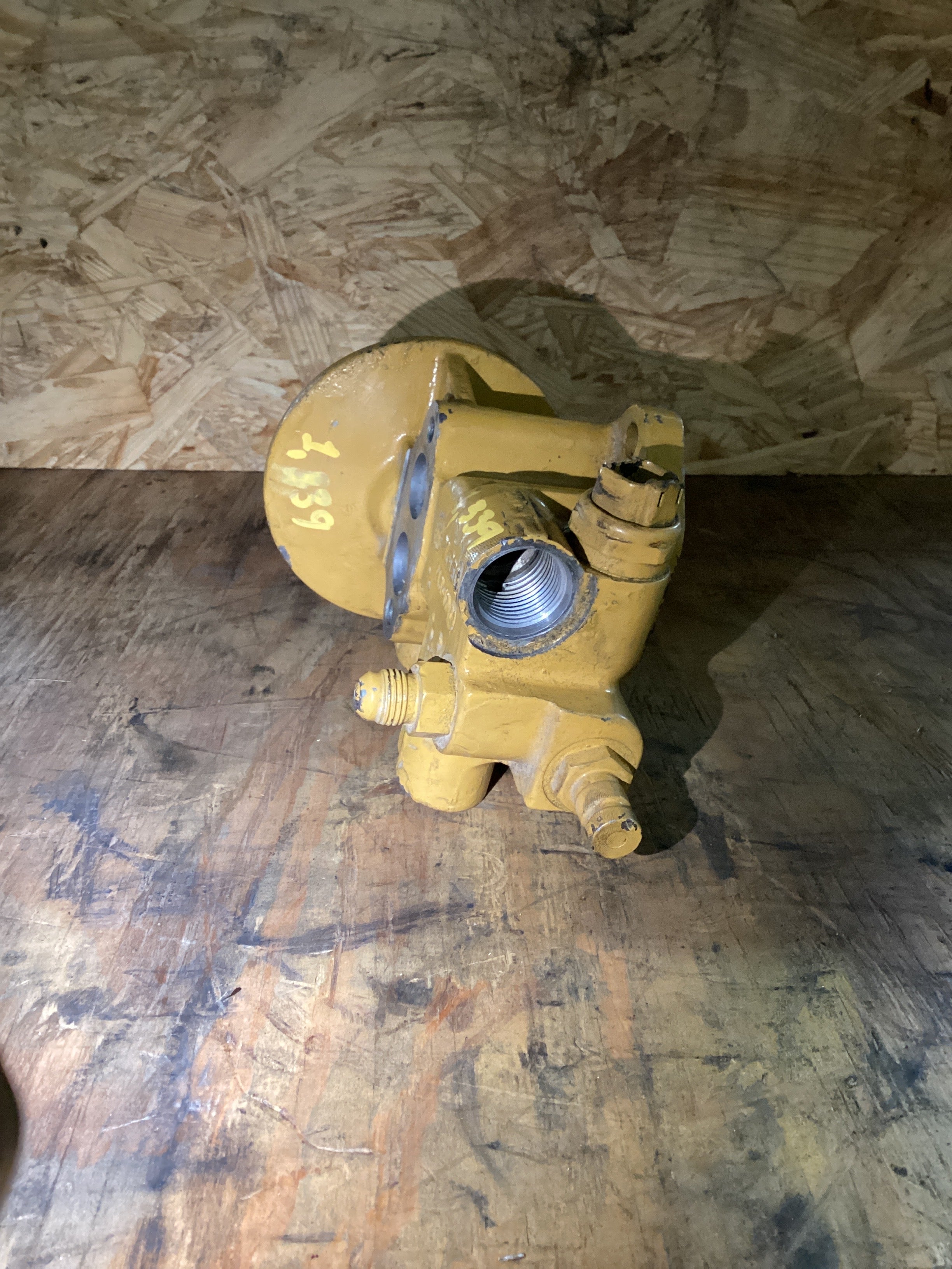 USED | ENGINE FUEL FILTER BASE CAT | SKU1,339