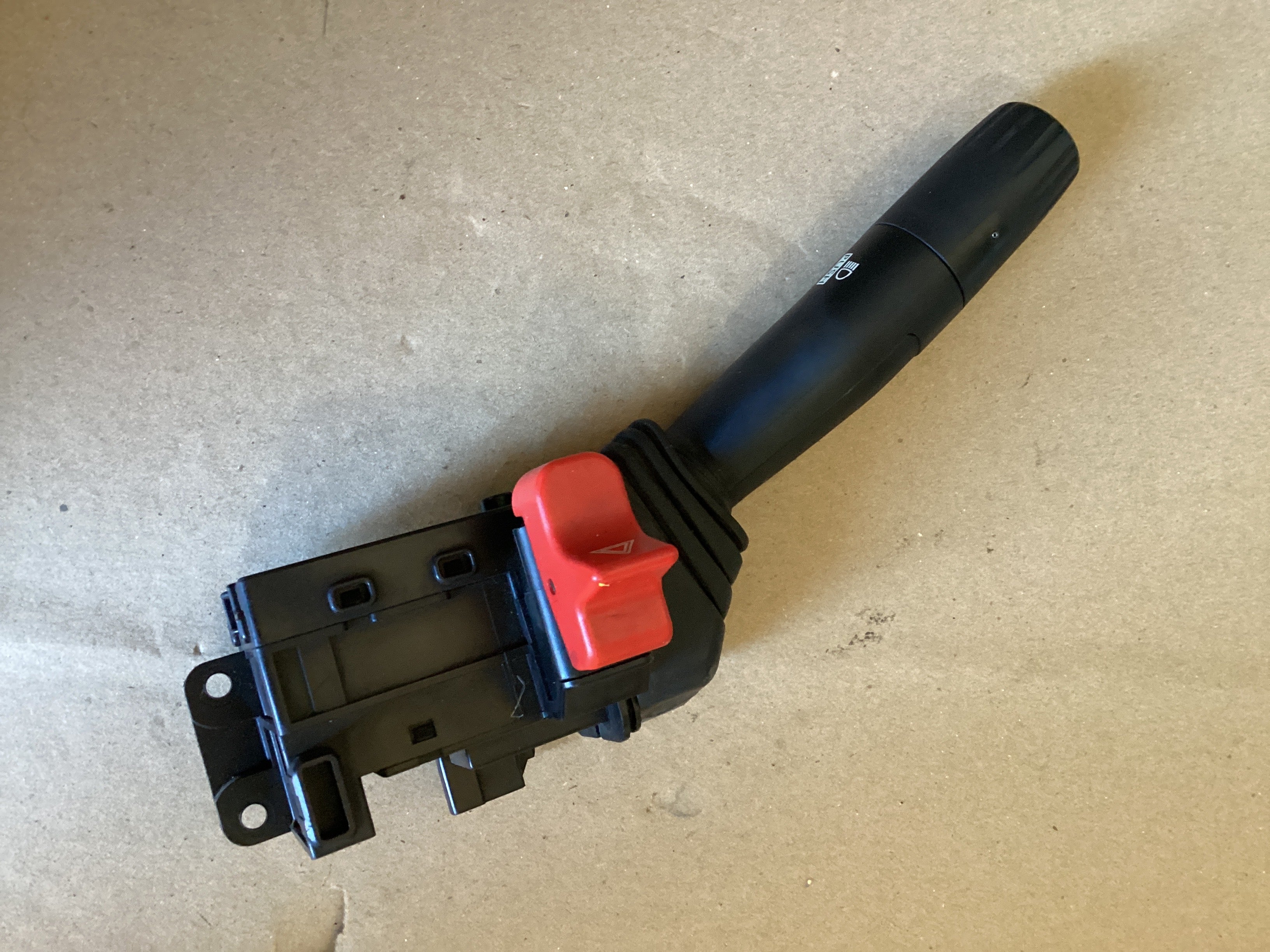 USED | TURN SIGAN AND WIPER SWITCH FREIGHTLINER | SKU1,628