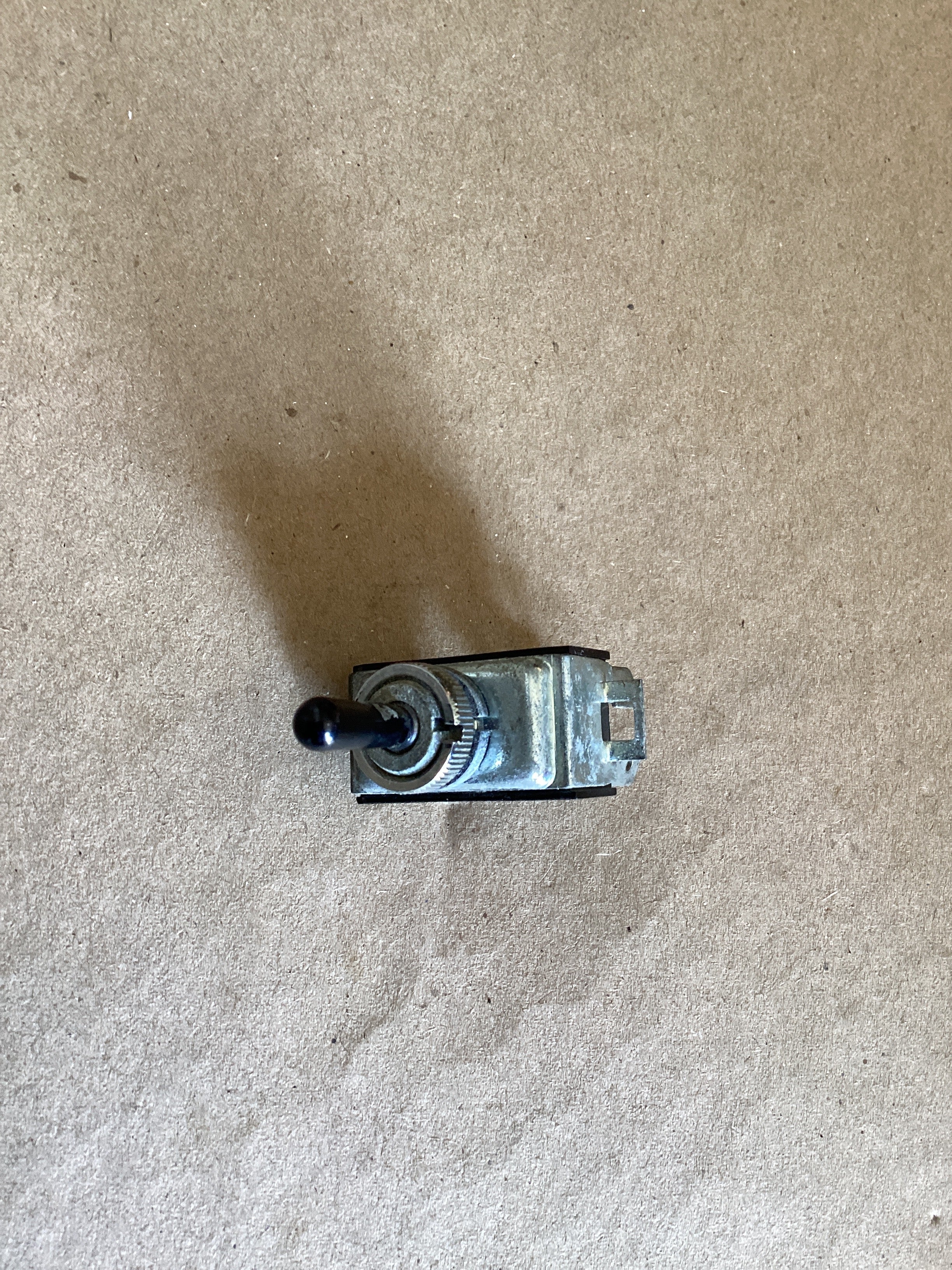USED | DASHBOARD PANEL TOGGLE SWITCH FREIGHTLINER | SKU1,542