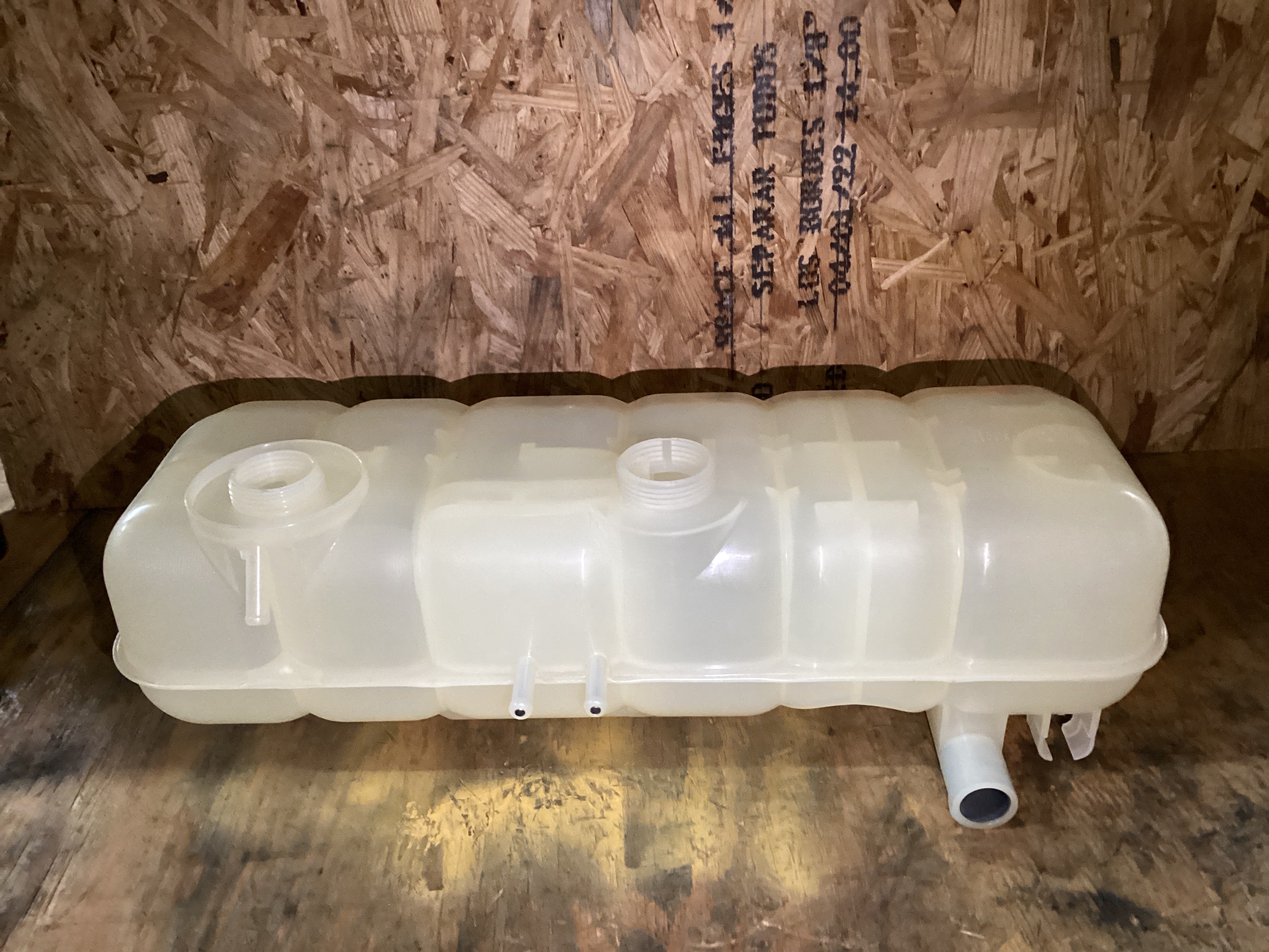 NEW | COOLANT RESERVOIR TANK VOLVO | SKU1,389