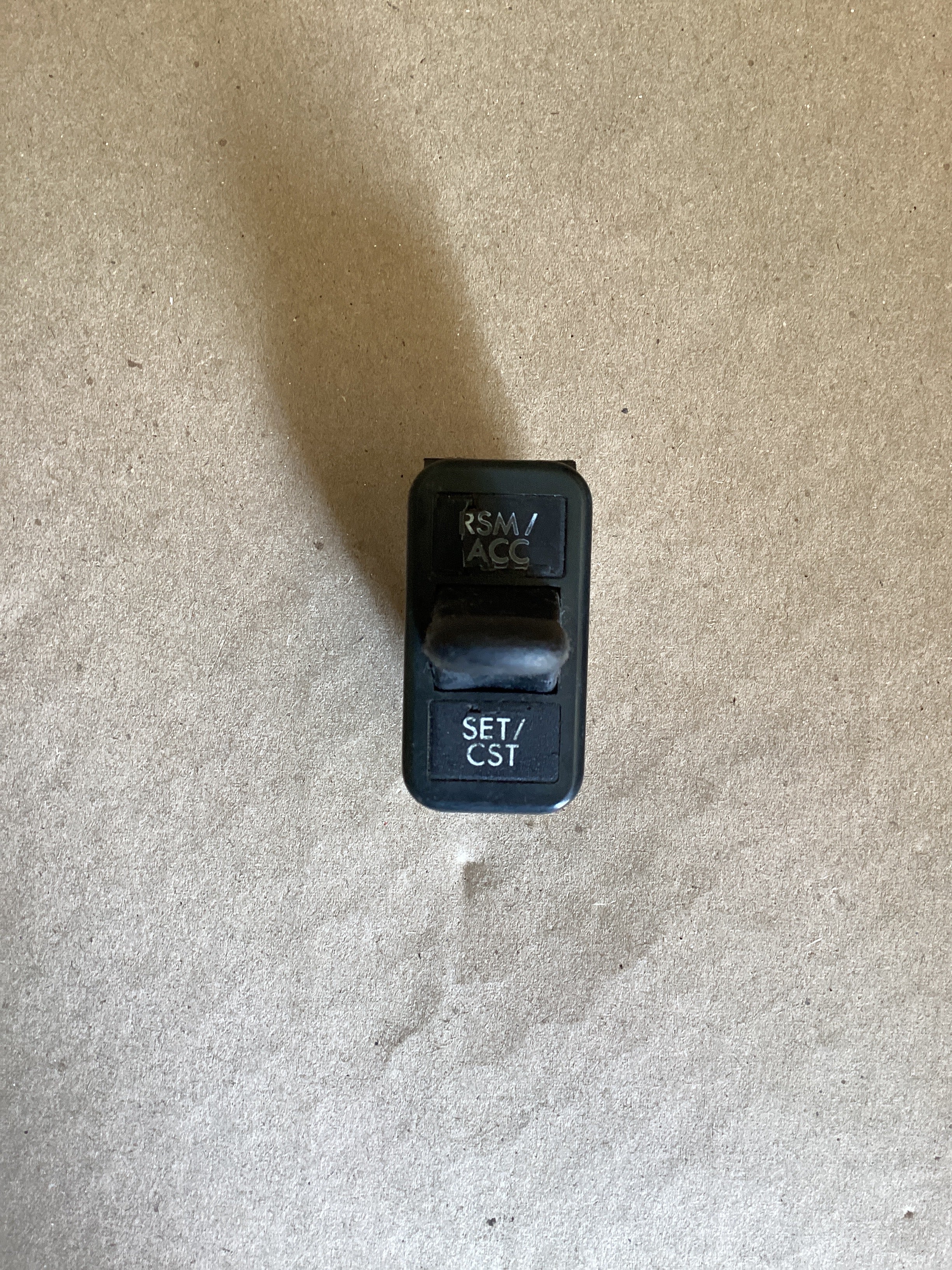 USED | DASHBOARD PANEL CRUISE CONTROL RSM/ACC & SET/CST SWITCH FREIGHTLINER | SKU1,537