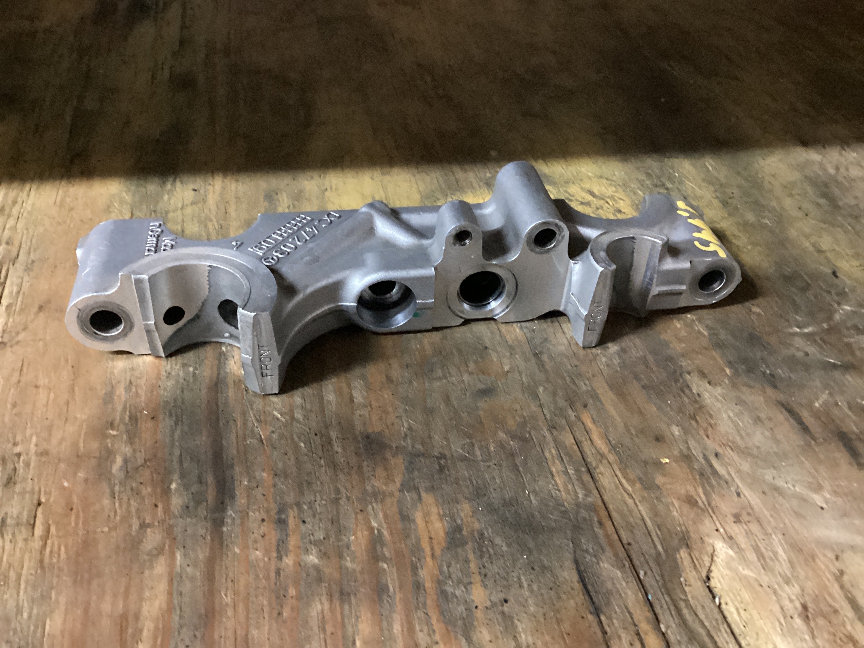 USED | ENGINE CAMSHAFT HOUSING BRACKET FRONT DETROIT DD15 | SKU1,445