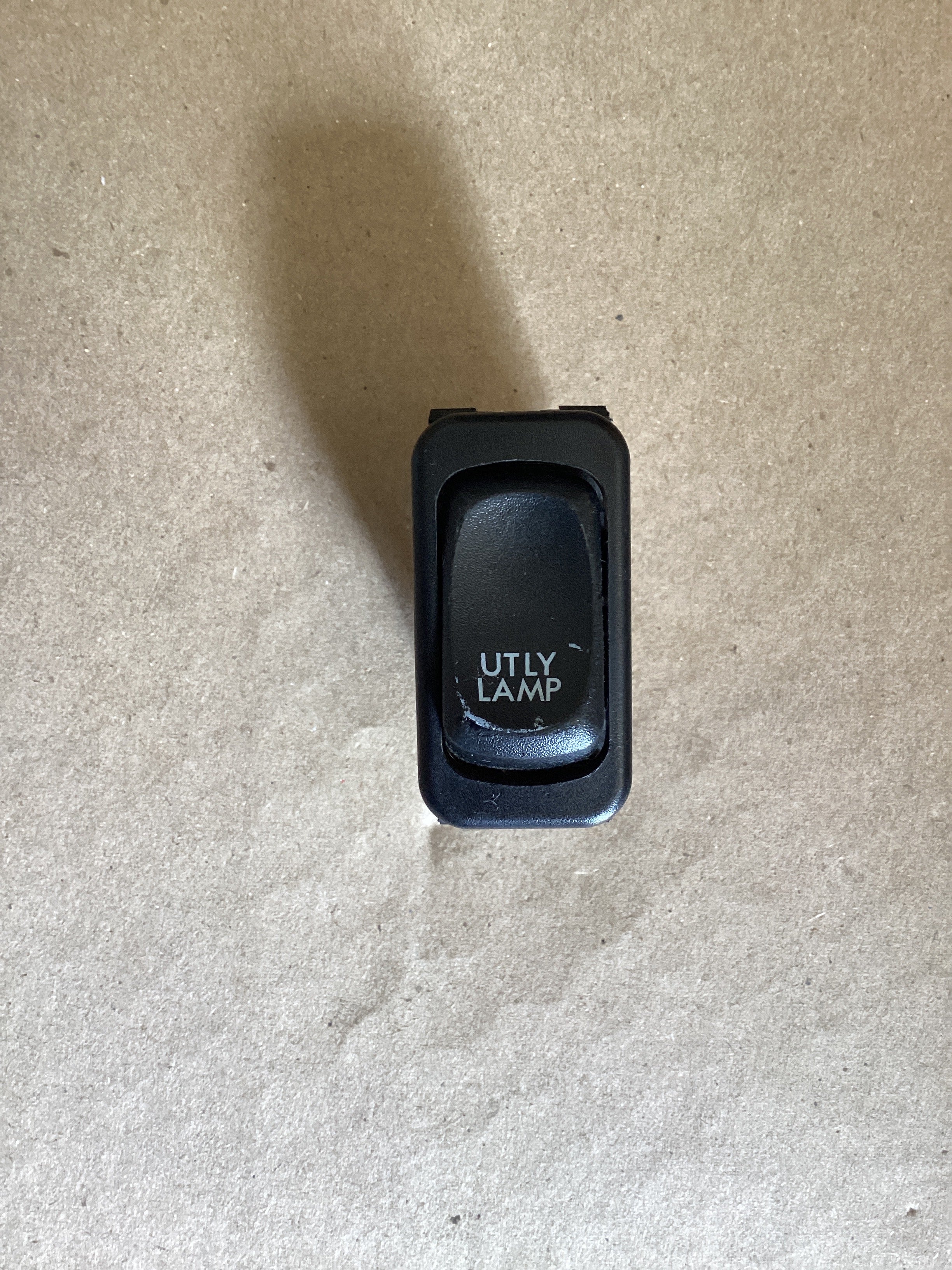 USED | DASHBOARD PANEL UTILITY LAMP SWITCH FREIGHTLINER | SKU1,536