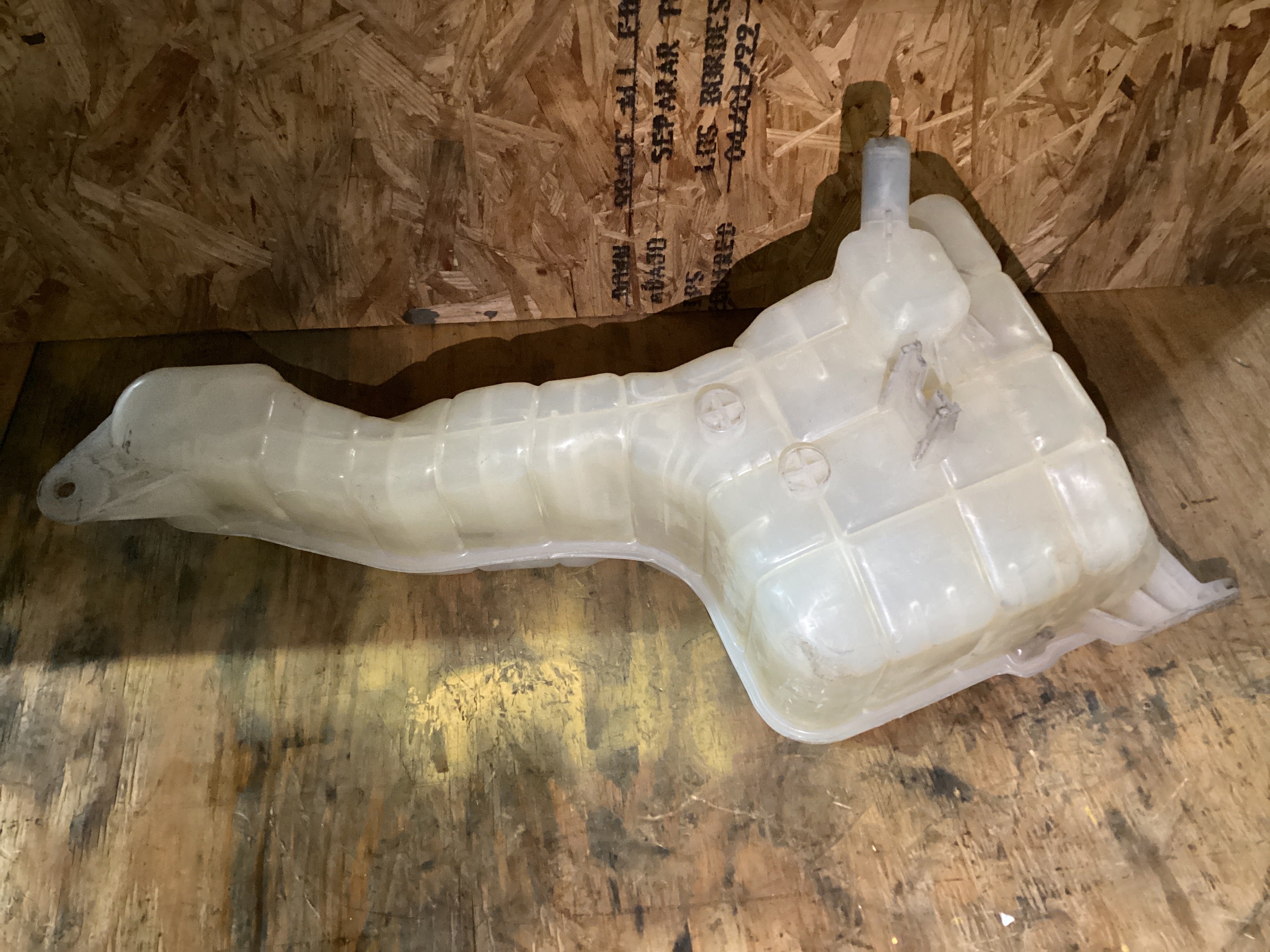 USED | COOLANT RESERVOIR TANK FREIGHTLINER M2 | SKU1,403