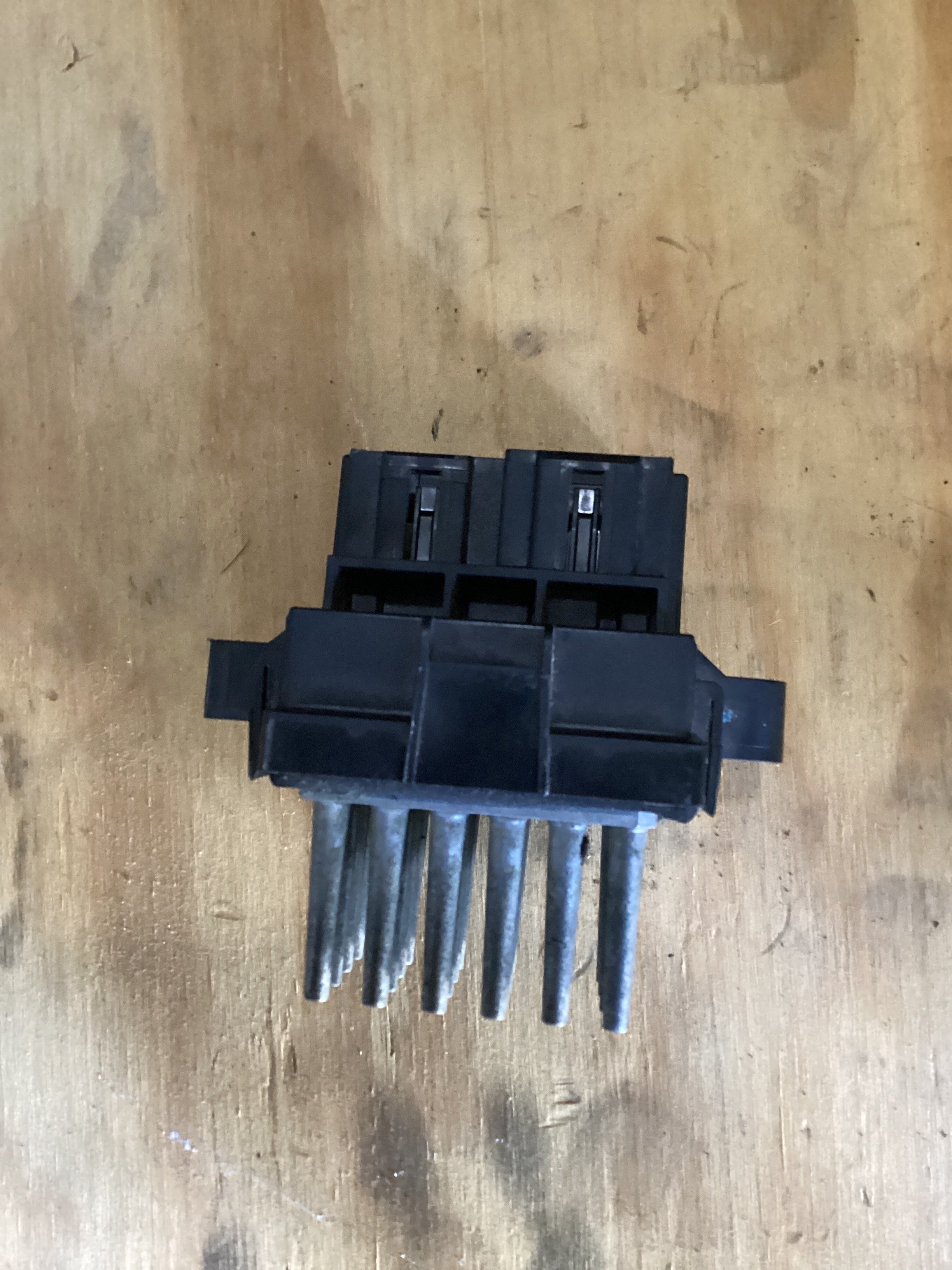 USED | A/C BLOWER CONTROL MODULE RESISTOR | SKU1,474