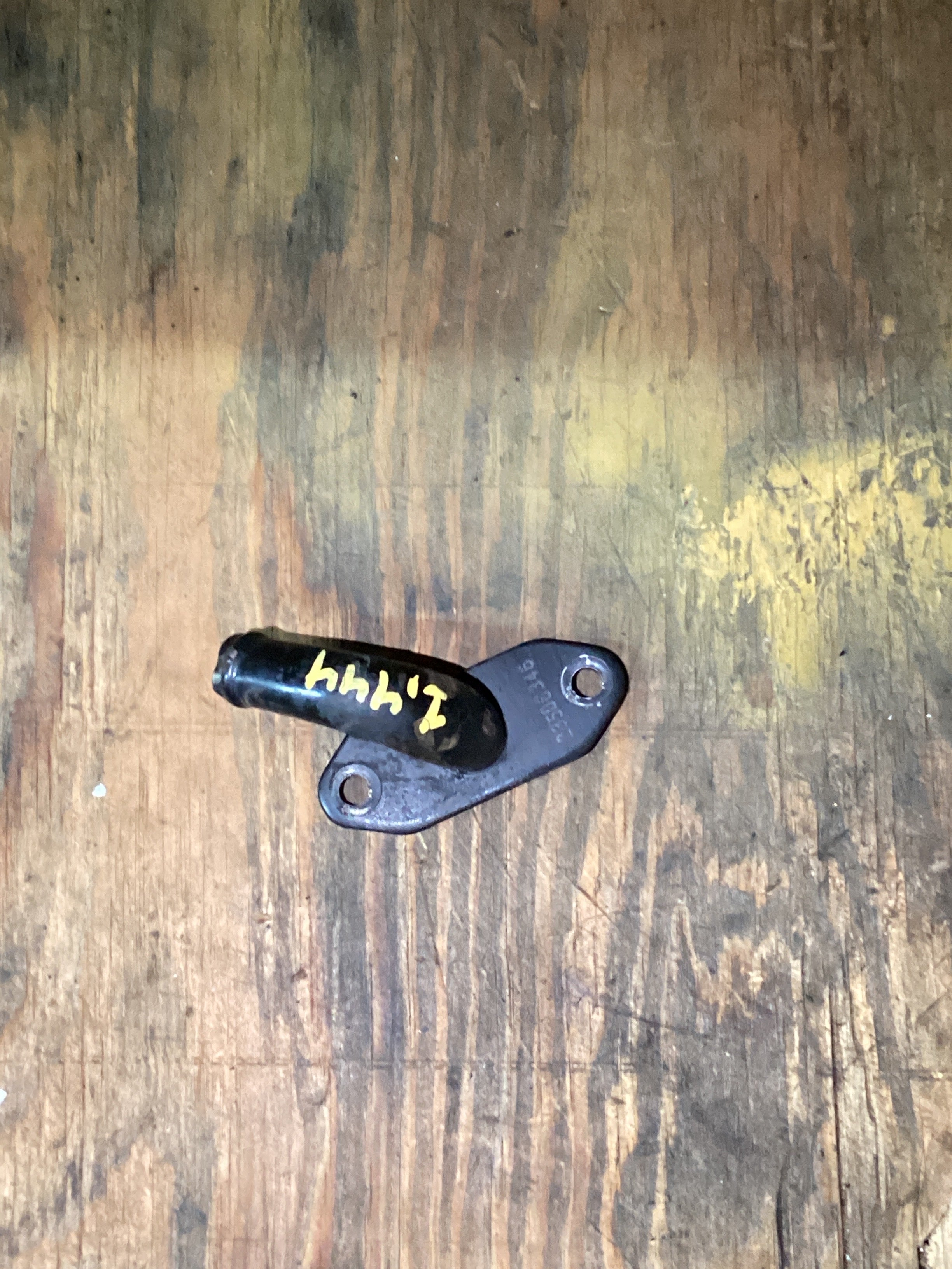 USED | ENGINE AIR COMPRESSOR ELBOW TUBE CONNECTION DETROIT | SKU1,444