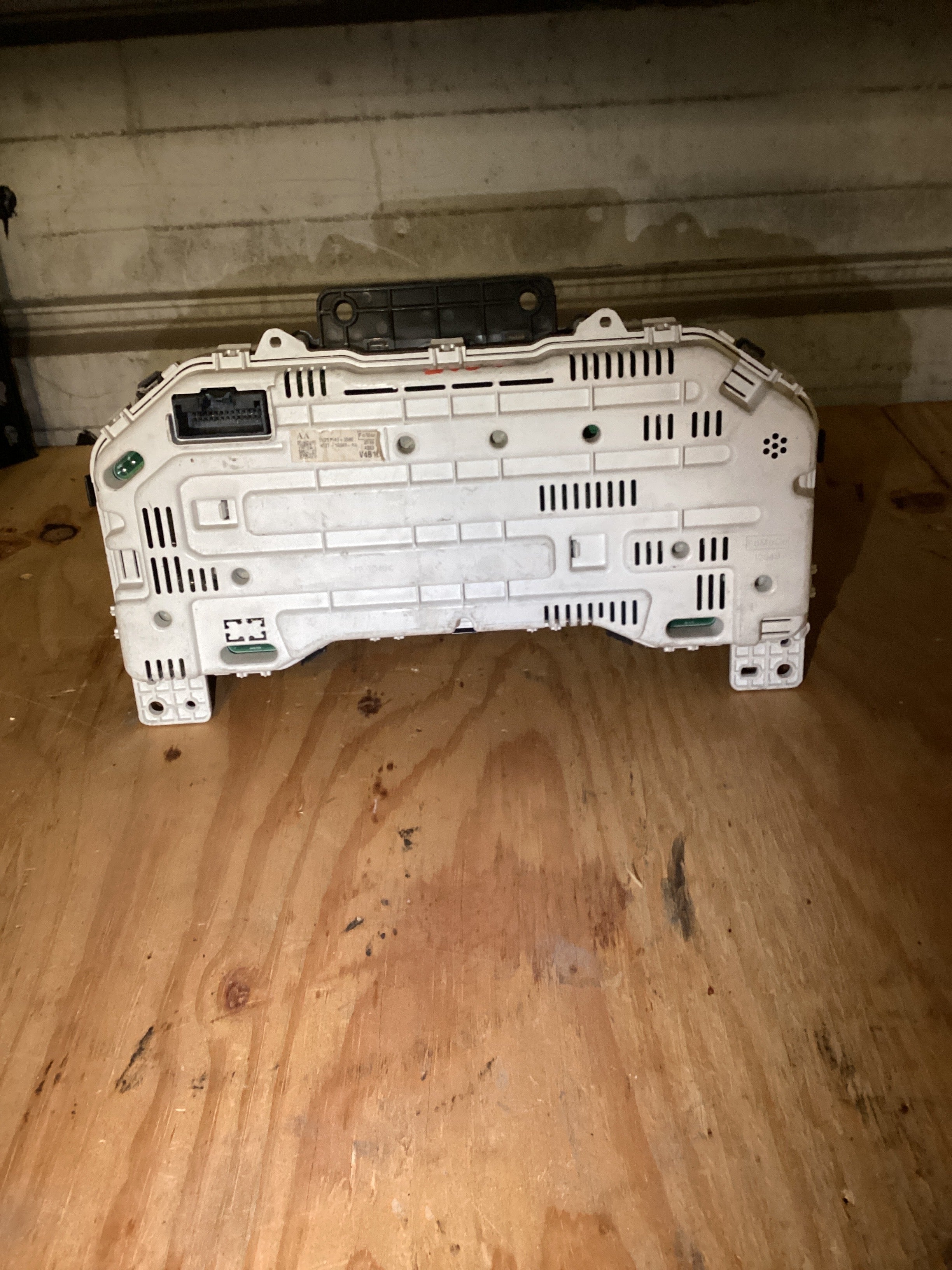 USED | INSTRUMENT CLUSTER ASSEMBLY FORD E-350 | SKU1,315