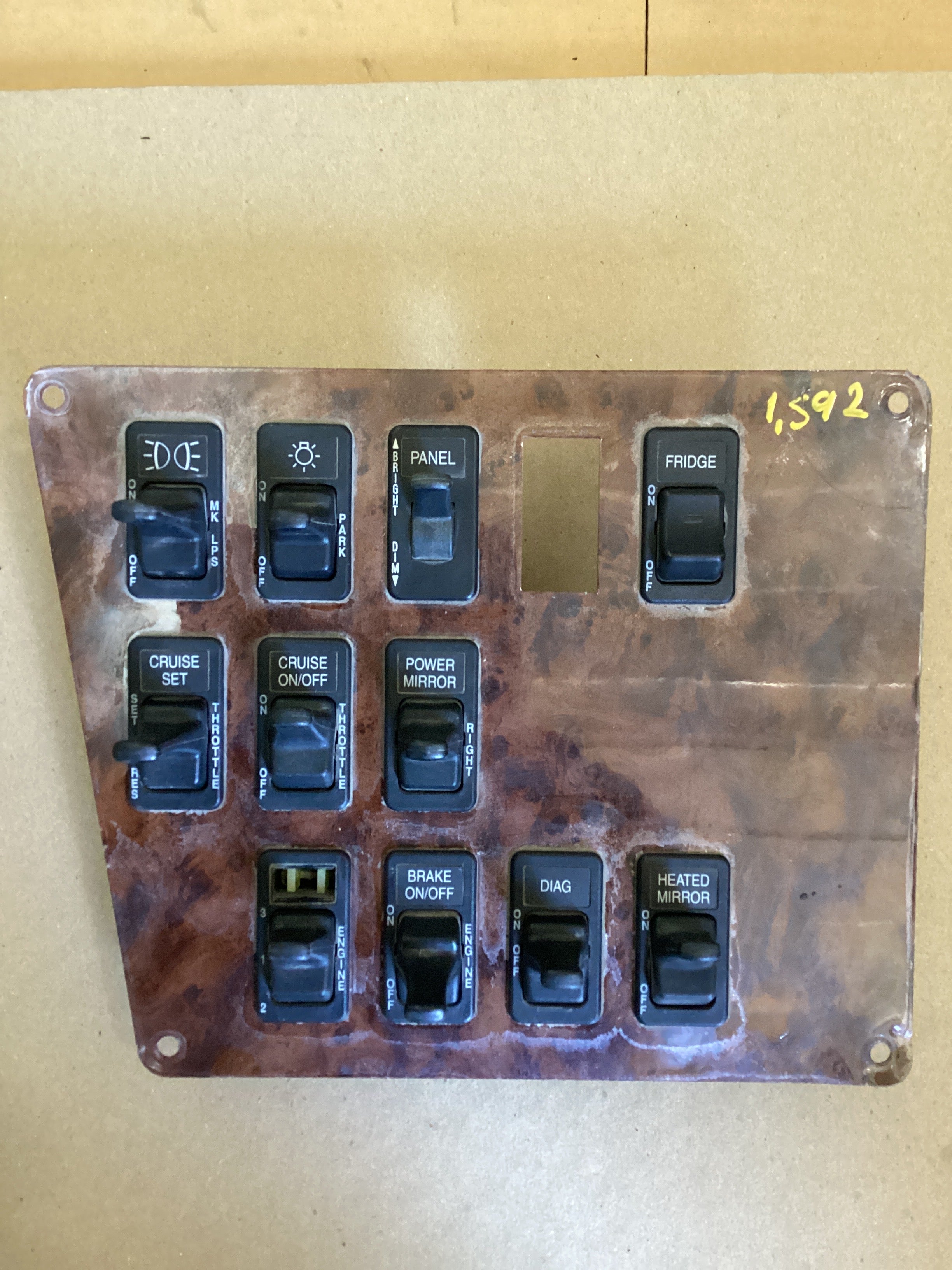USED | DASHBOARD PANEL MAIN CONTROL SWITCHES INTERNATIONAL | SKU1,592