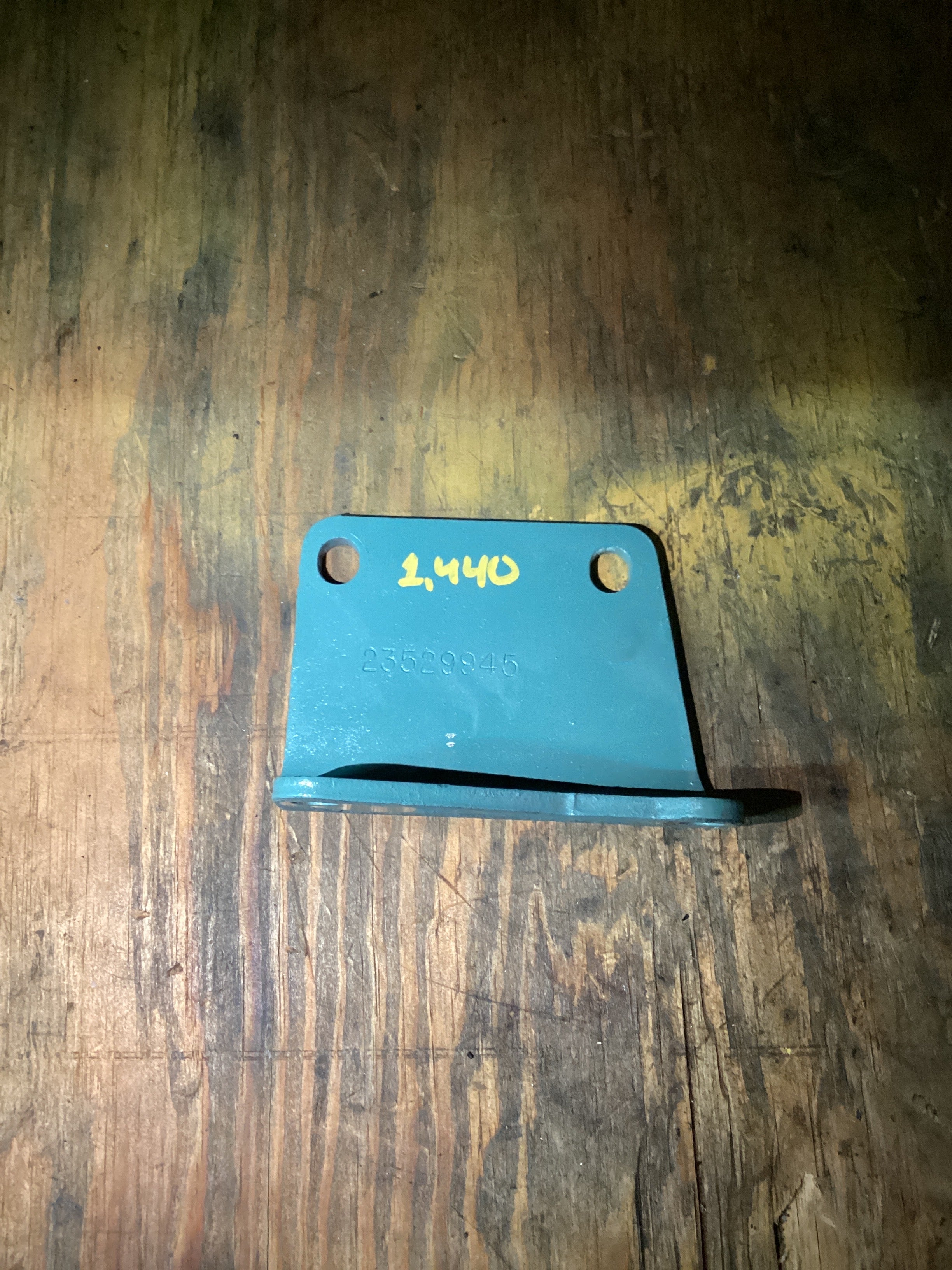 USED | ENGINE AIR COMPRESSOR BRACKET DETROIT 14 L | SKU1,440