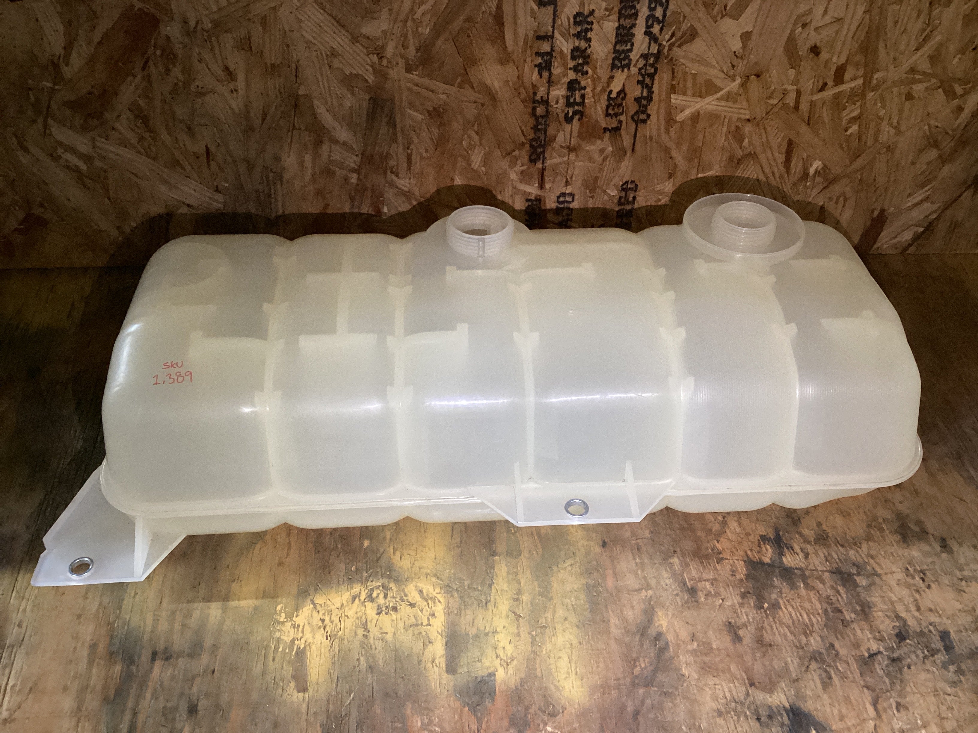 NEW | COOLANT RESERVOIR TANK VOLVO | SKU1,389