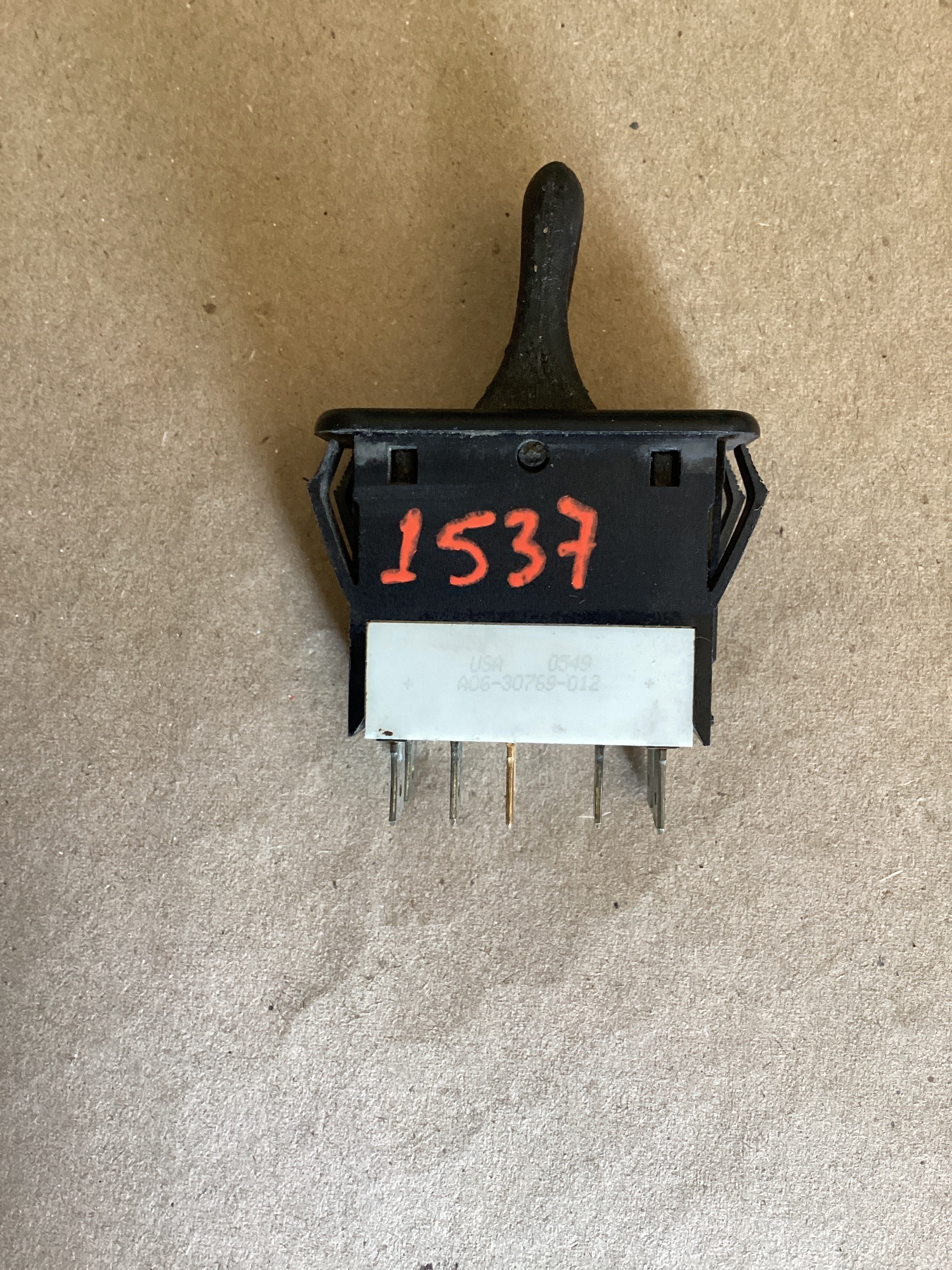 USED | DASHBOARD PANEL CRUISE CONTROL RSM/ACC & SET/CST SWITCH FREIGHTLINER | SKU1,537