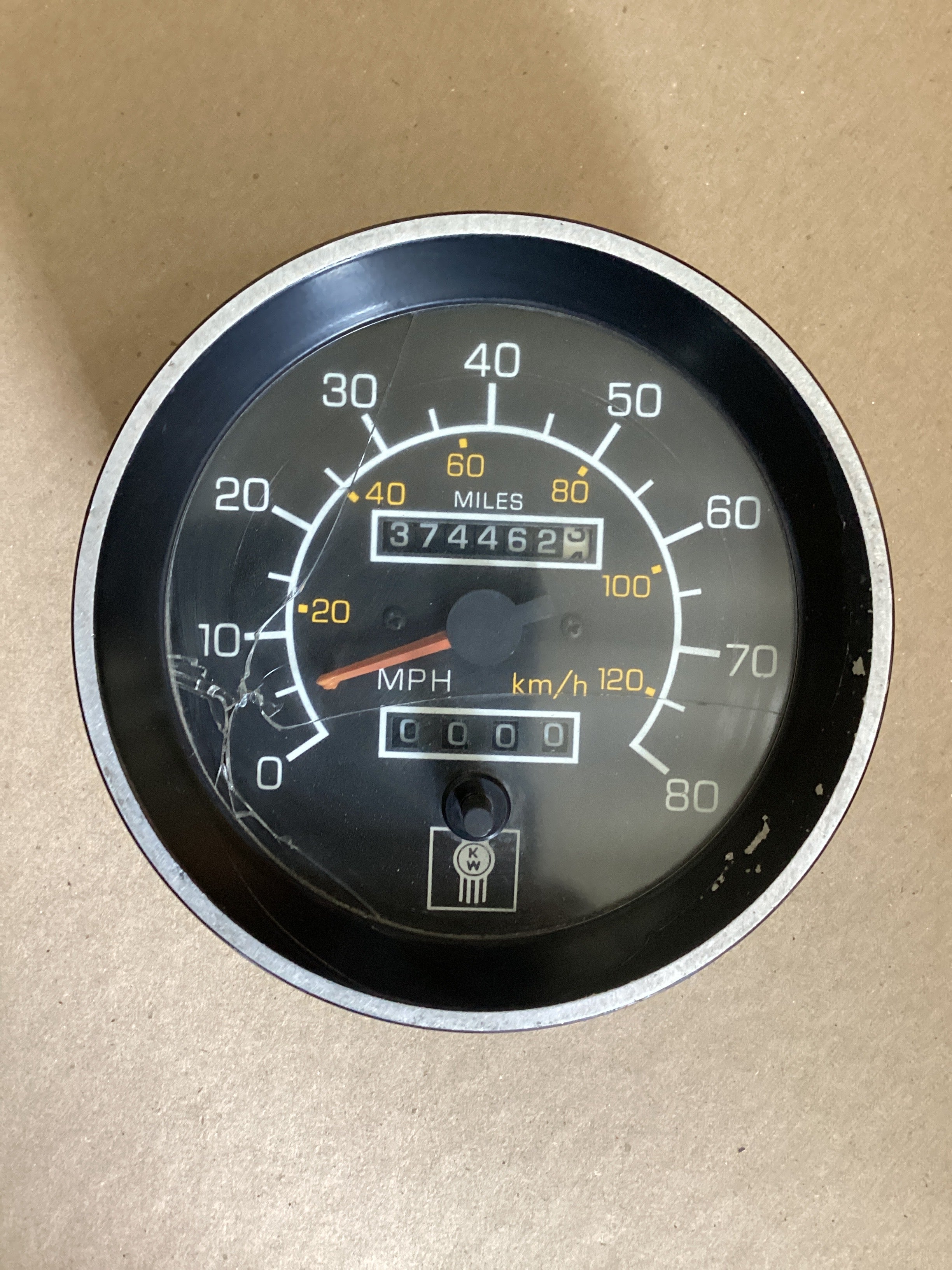 USED | DASHBOARD MPH KM/H MILLES GAUGE KENWORTH | SKU1,513