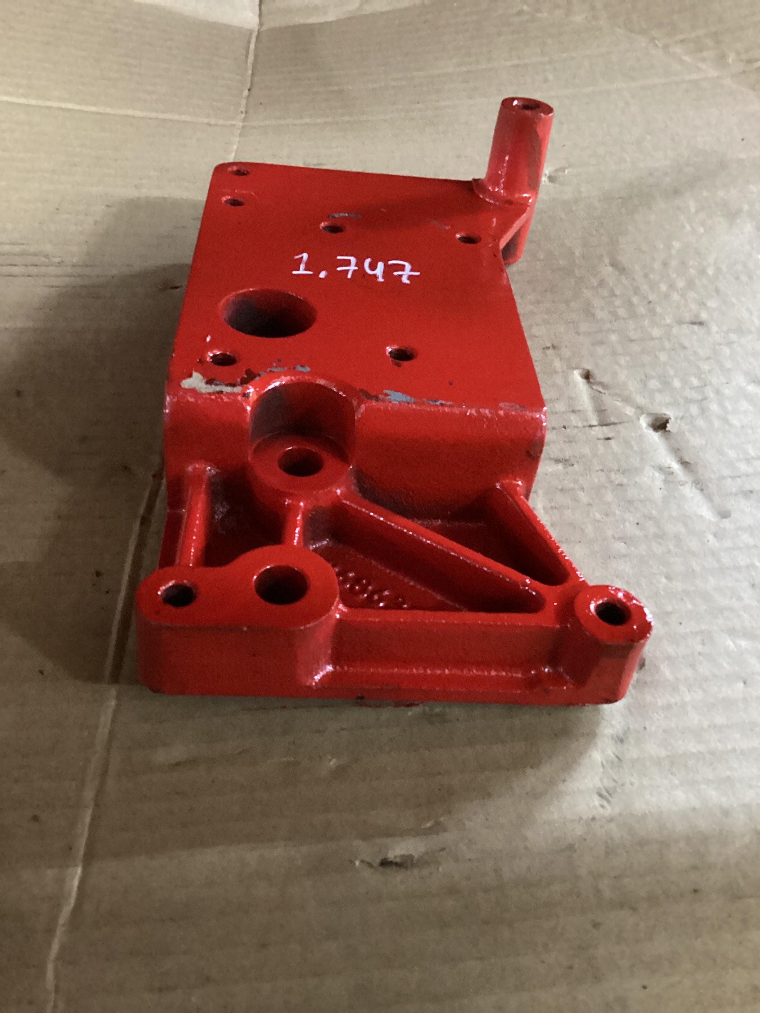 USED | ENGINE SHUTOFF VALVE SUPPORT BRACKET CUMMINS ISX | SKU1,747