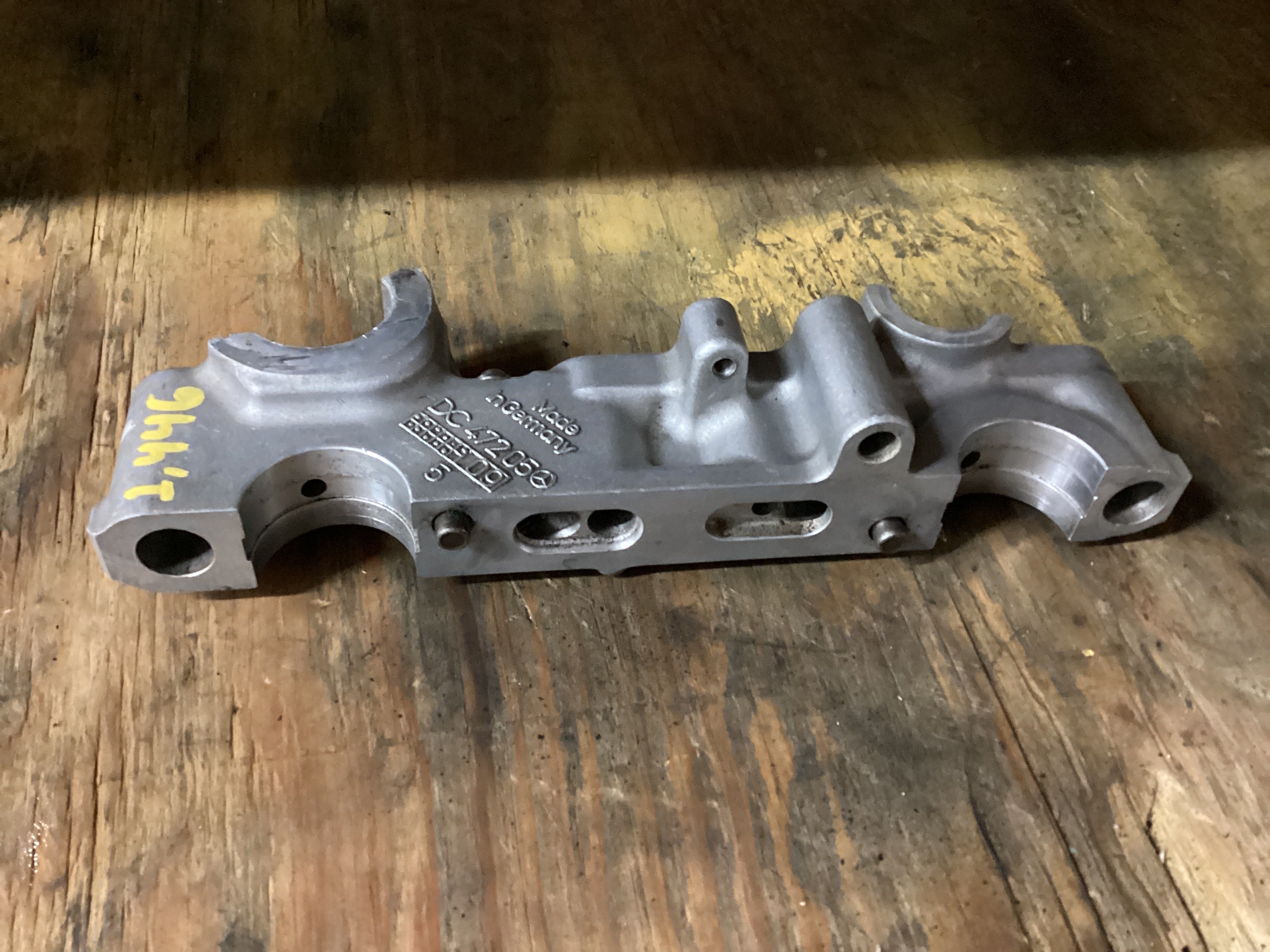 USED | ENGINE CAMSHAFT HOUSING BRACKET REAR DETROIT DD15 | SKU1,446