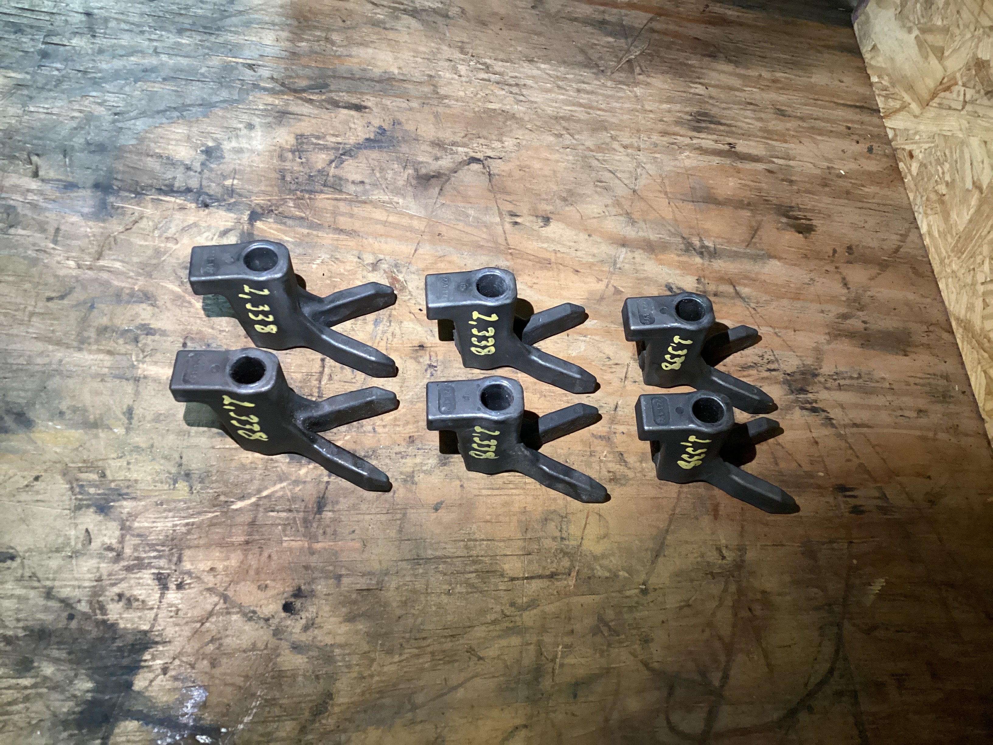 USED | ENGINE FUEL INJECTOR CLAMP SET OF 6 CAT C13 | SKU1,338