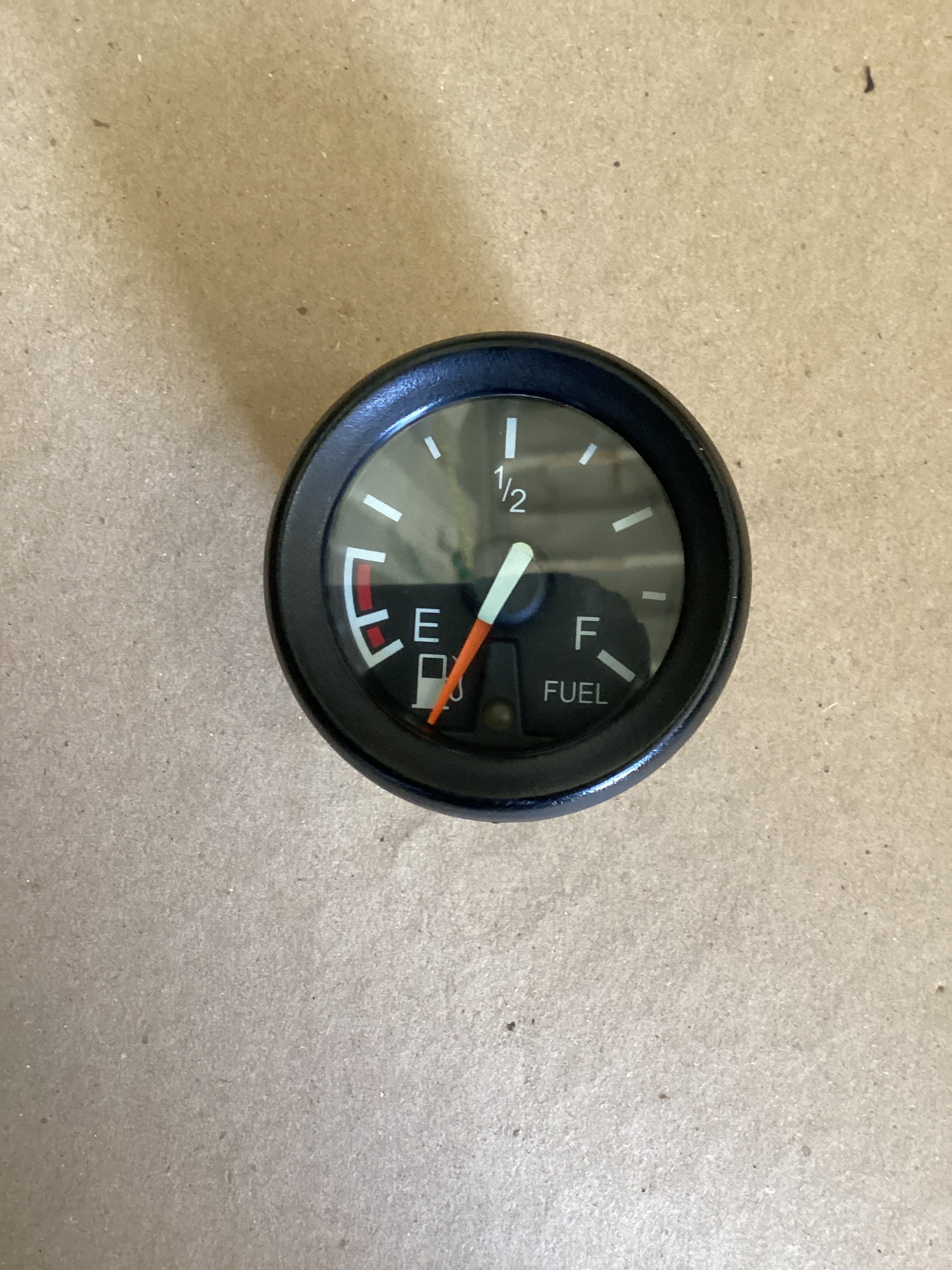 USED | DASHBOARD PANEL FUEL LEVEL GAUGE PETERBILT | SKU1,547