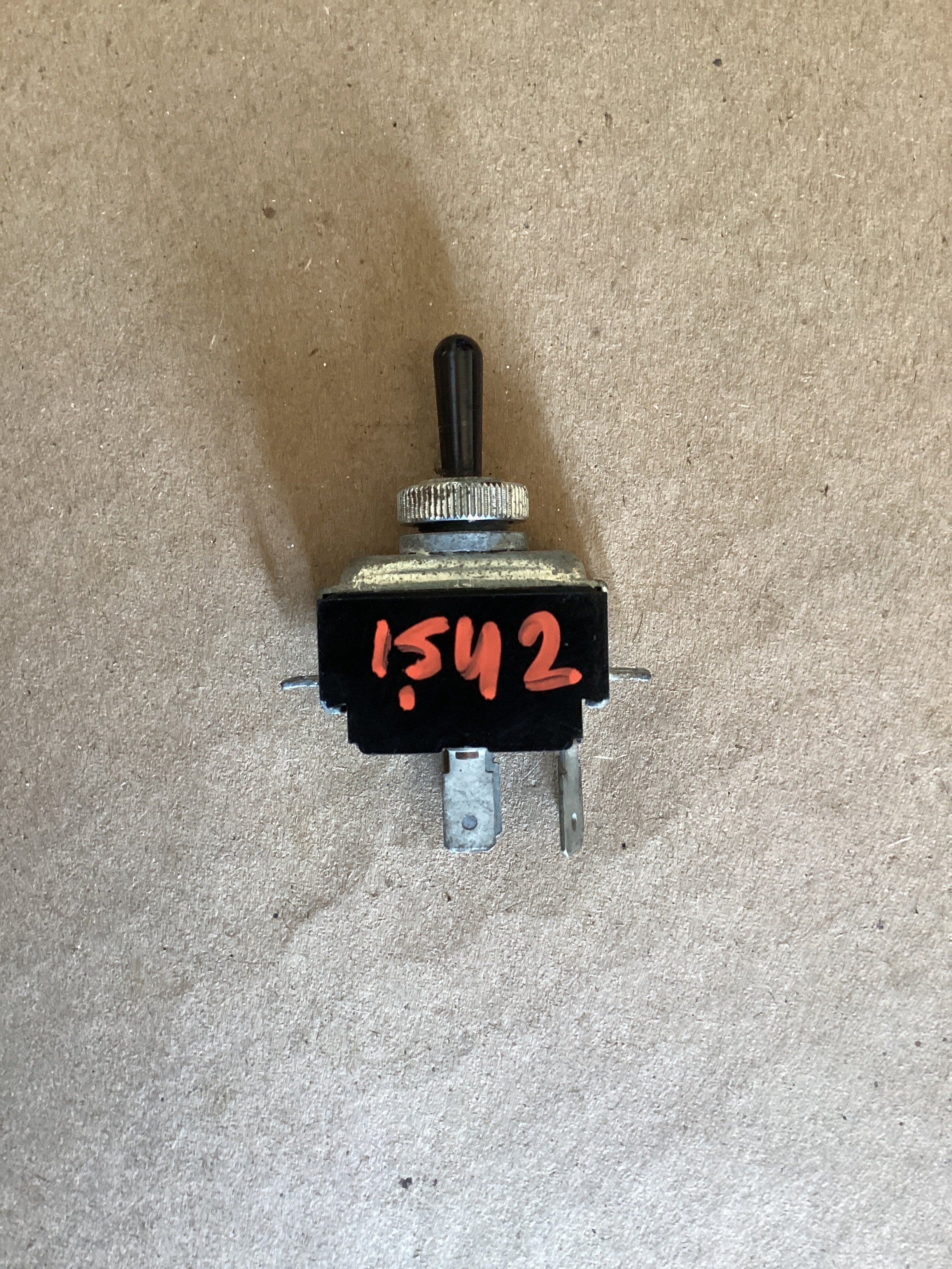 USED | DASHBOARD PANEL TOGGLE SWITCH FREIGHTLINER | SKU1,542