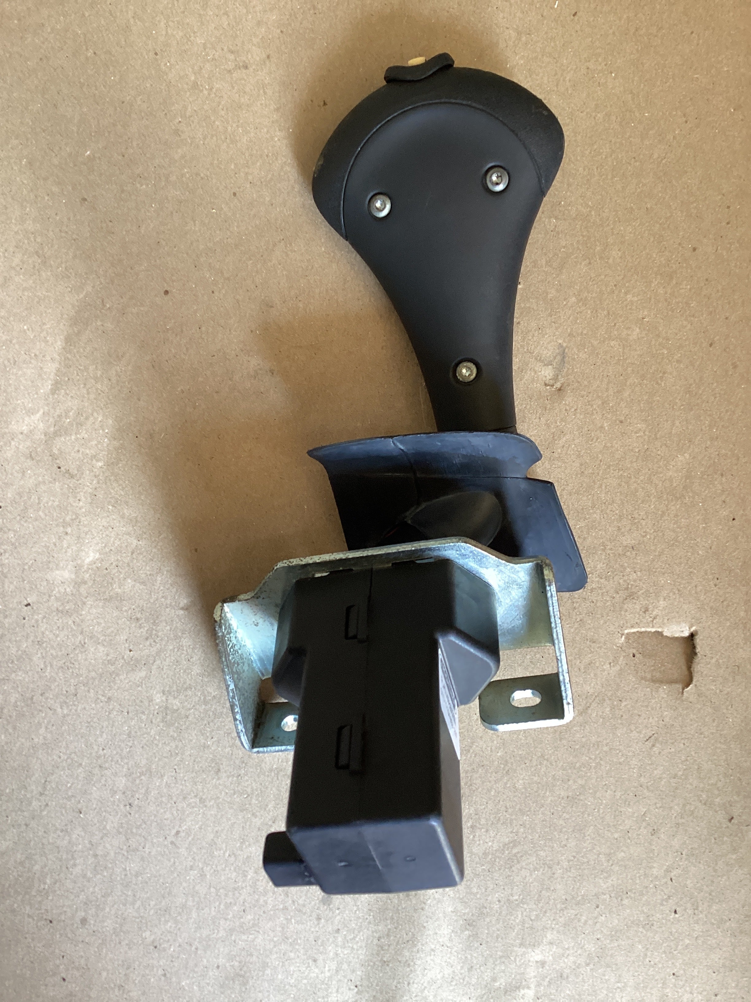 USED | SHIFTER AUTOMATIC FREIGHTLINER CASCADIA | SKU1,625