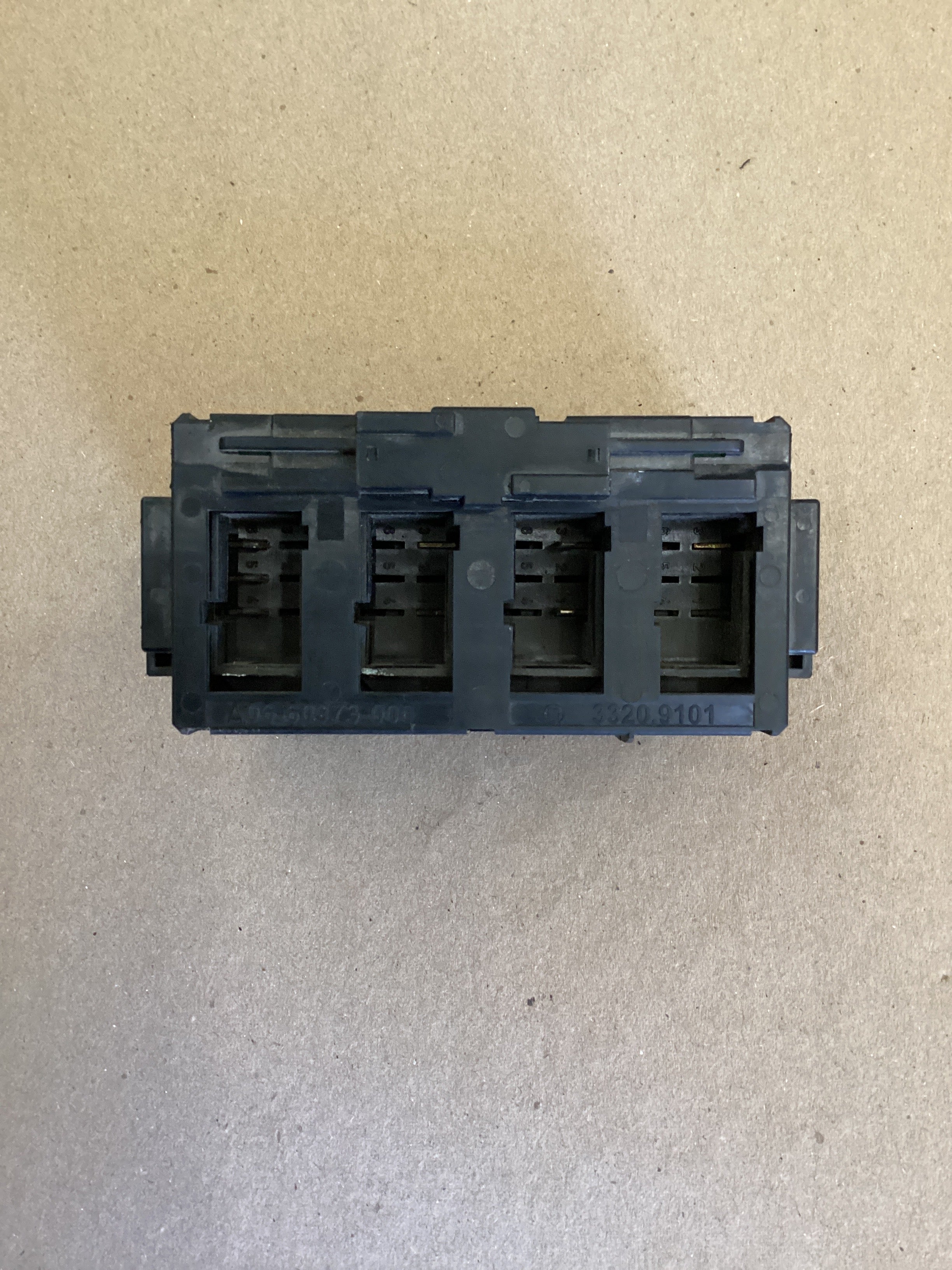 USED | DASHBOARD PANEL SWITCH MODULE FREIGHTLINER | SKU1,526