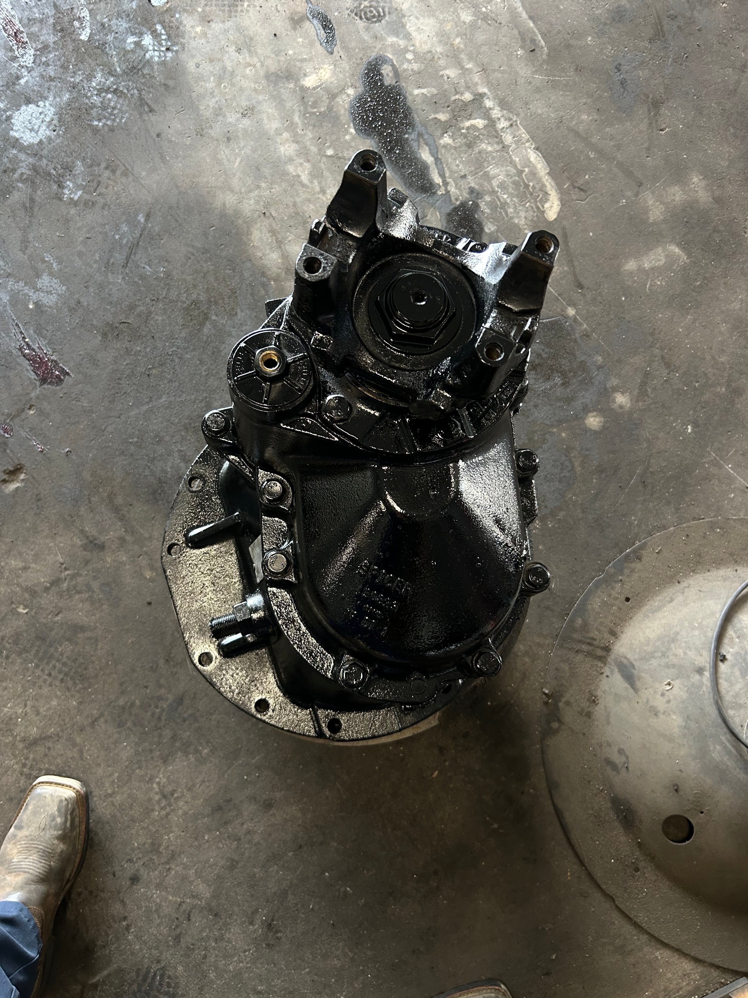 USED | 3.25 SPICER REAR/FRONT DIFERENTIAL | SKU1,316