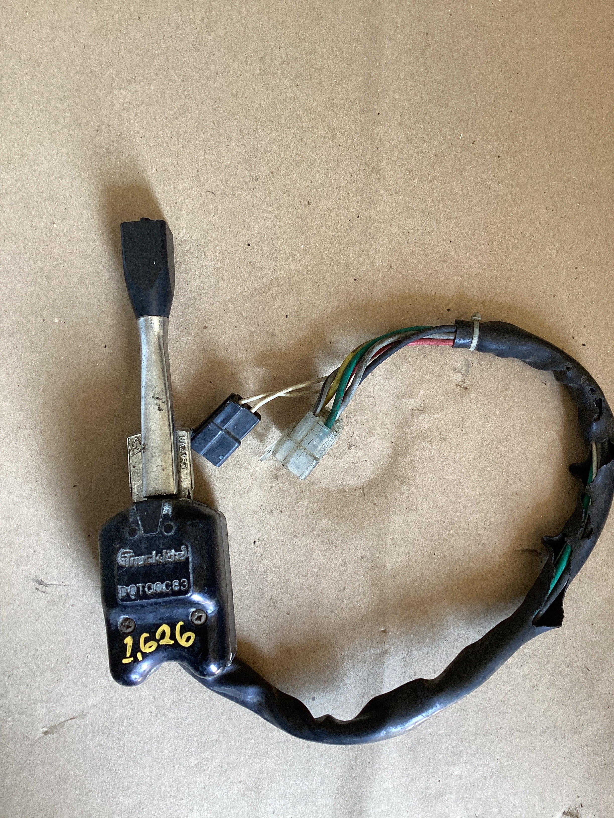 USED | TURN SIGNAL LIGHT SWITCH VOLVO | SKU1,626
