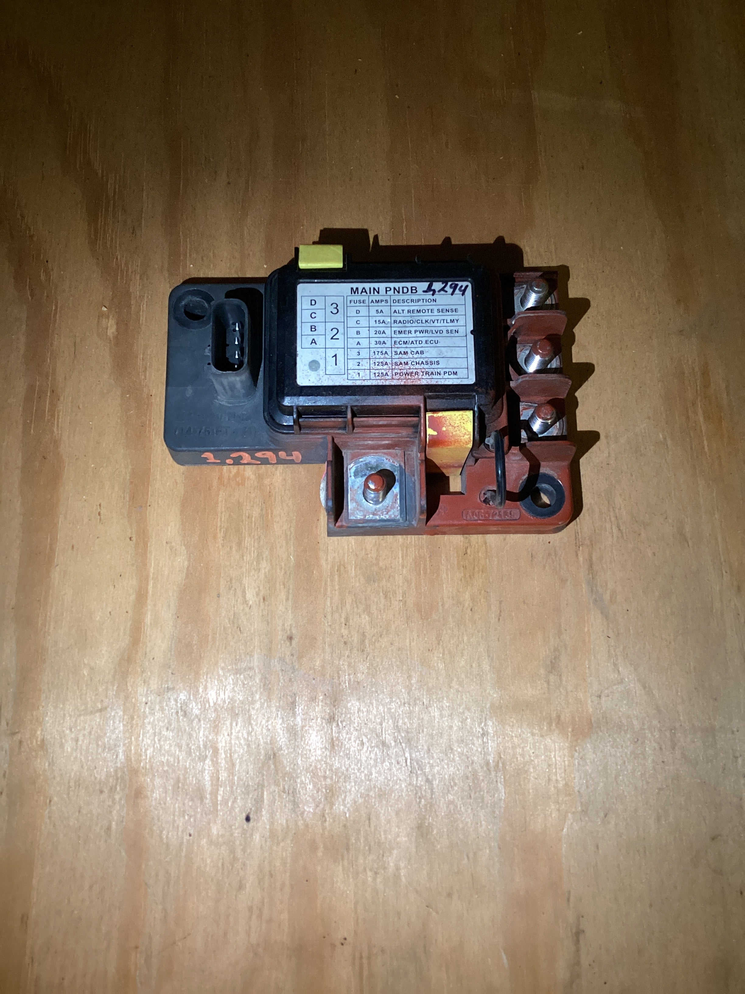 USED | FUSE BOX POWER DISTRIBUTION FREIGHTLINER M2 | SKU1,294