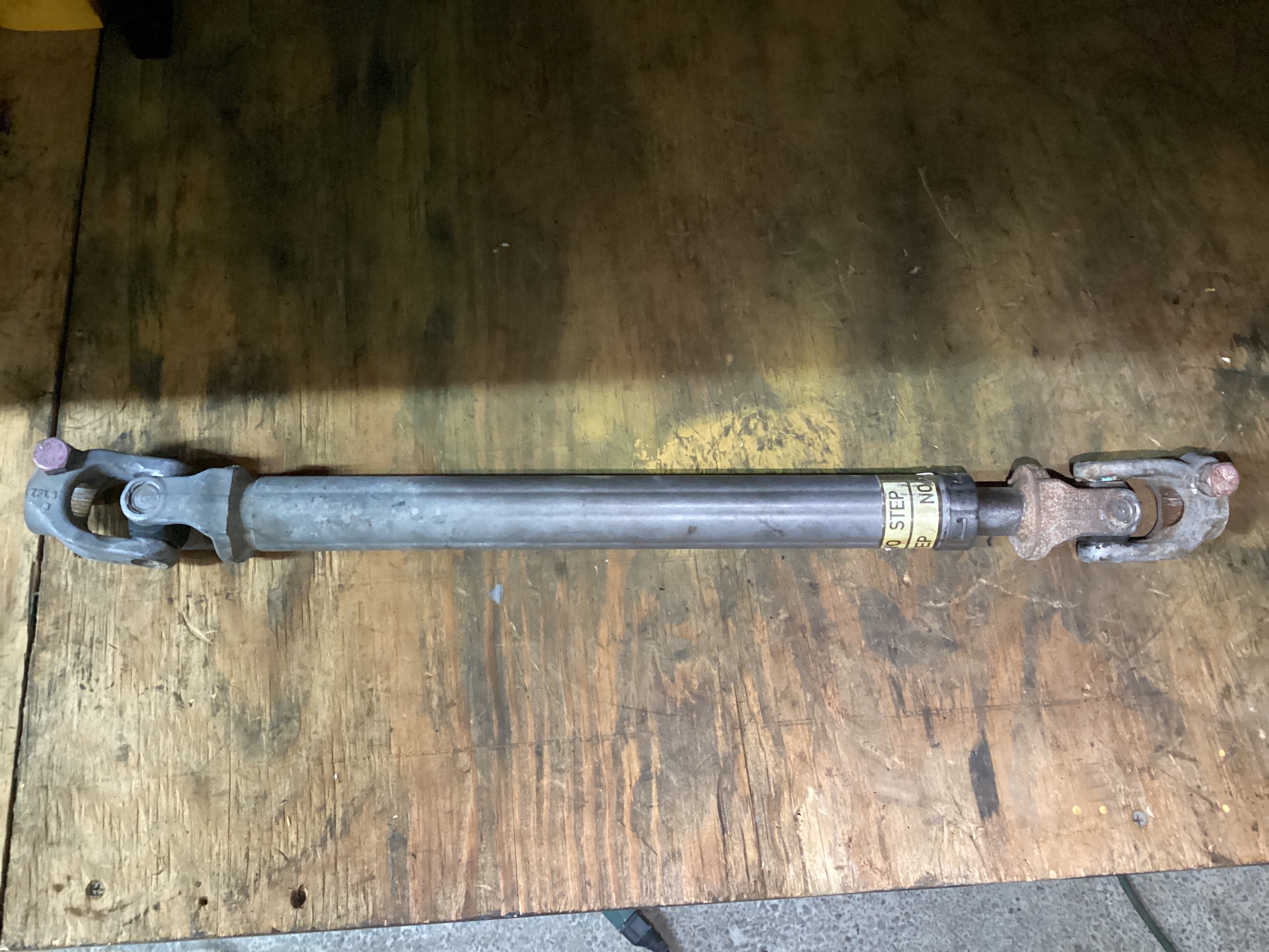 USED | STEERING COLUMN SHAFT FREIGHTLINER CASCADIA | SKU1,432