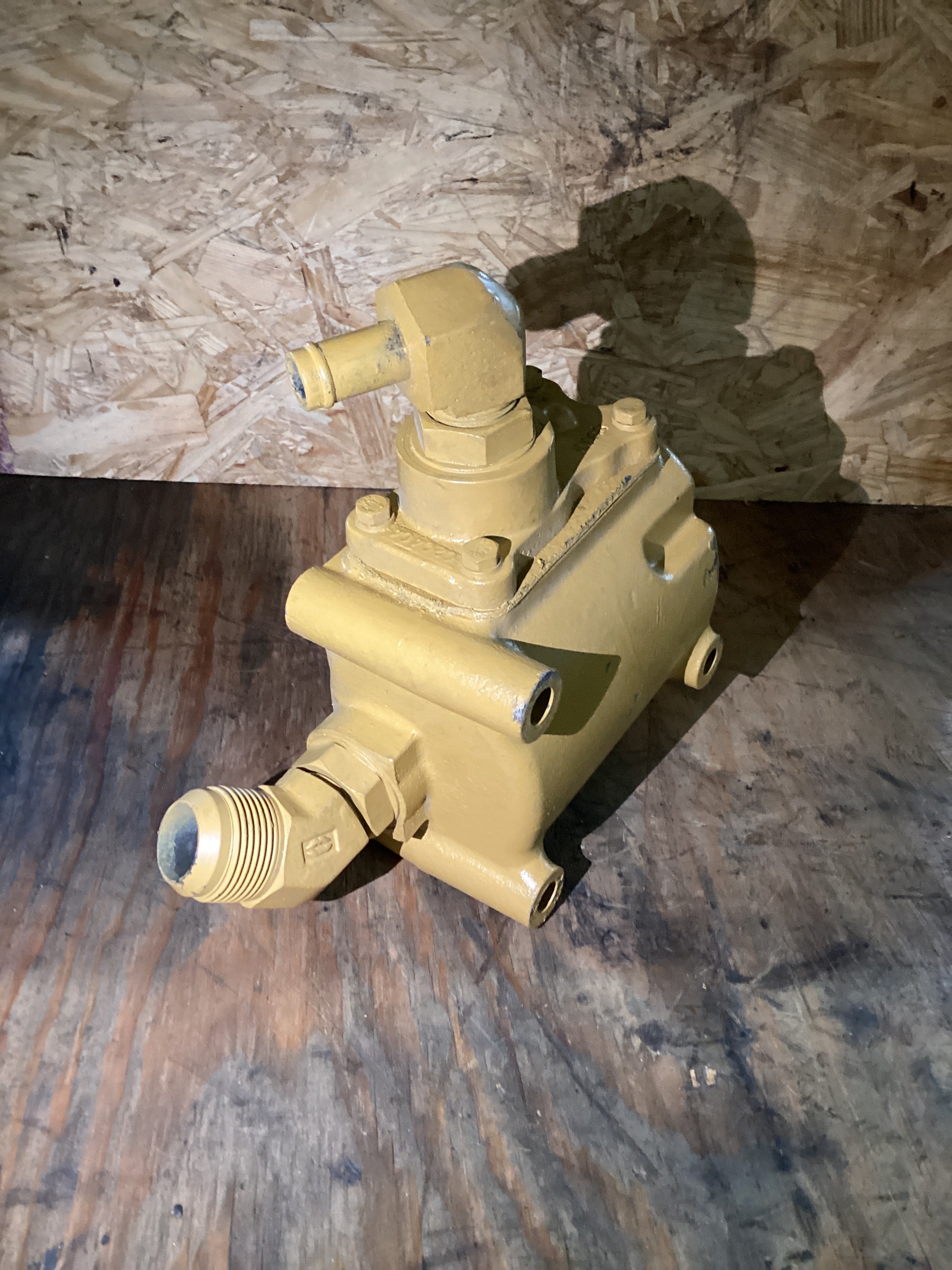 USED | ENGINE AIR BREATHER CHAMBER CAT C15 | SKU1,356