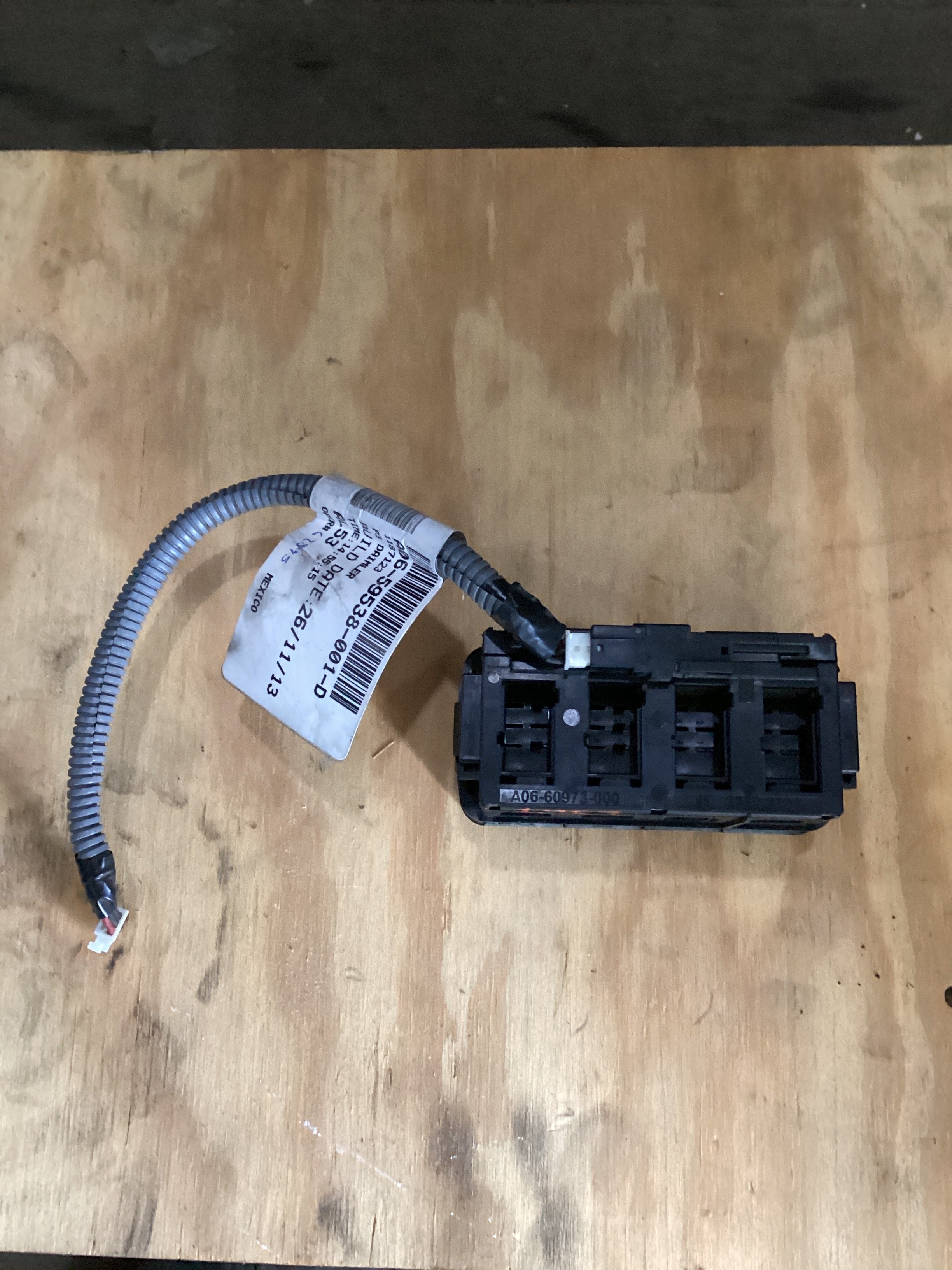 USED | DASHBOARD PANEL SWITCH FREIGHTLINER CASCADIA | SKU1,469