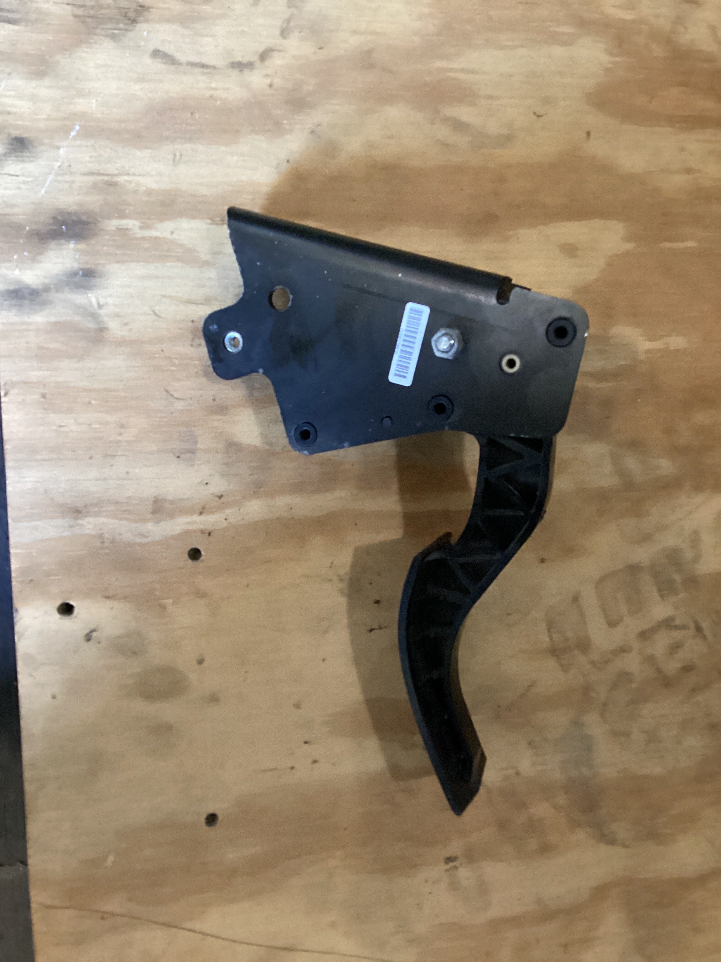 USED | ACCELERATOR THROTTLE CONTROL PEDAL ASSEMBLY INTERNATIONAL | SKU1,476