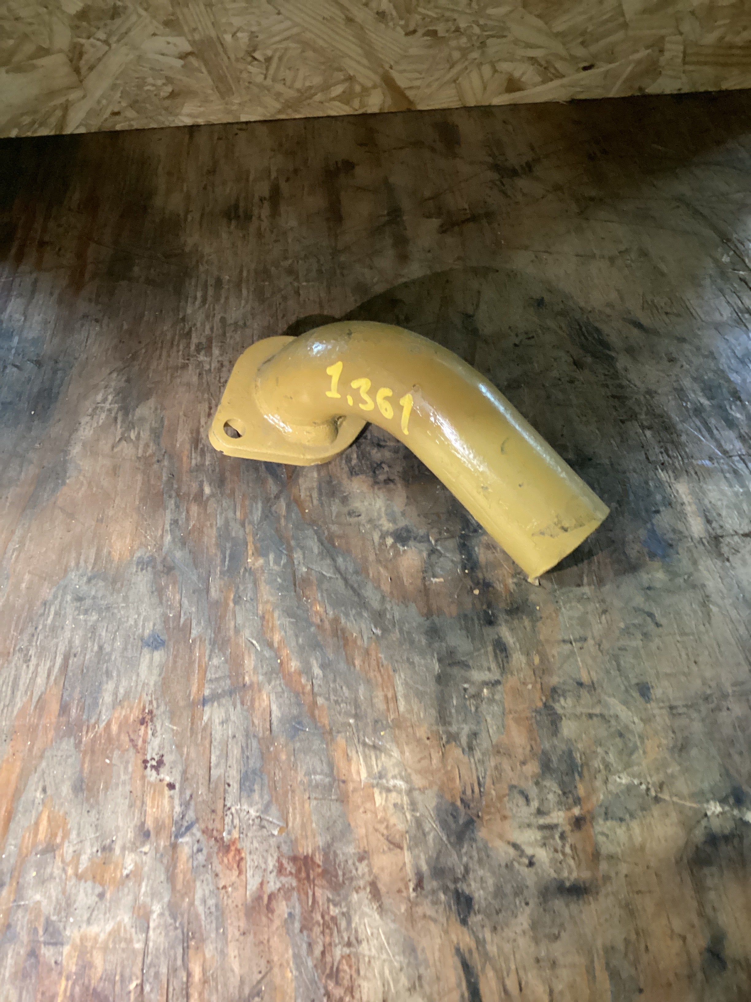 USED | ENGINE SINGLE BEND OIL FILLER TUBE CAT C15 | SKU1,361