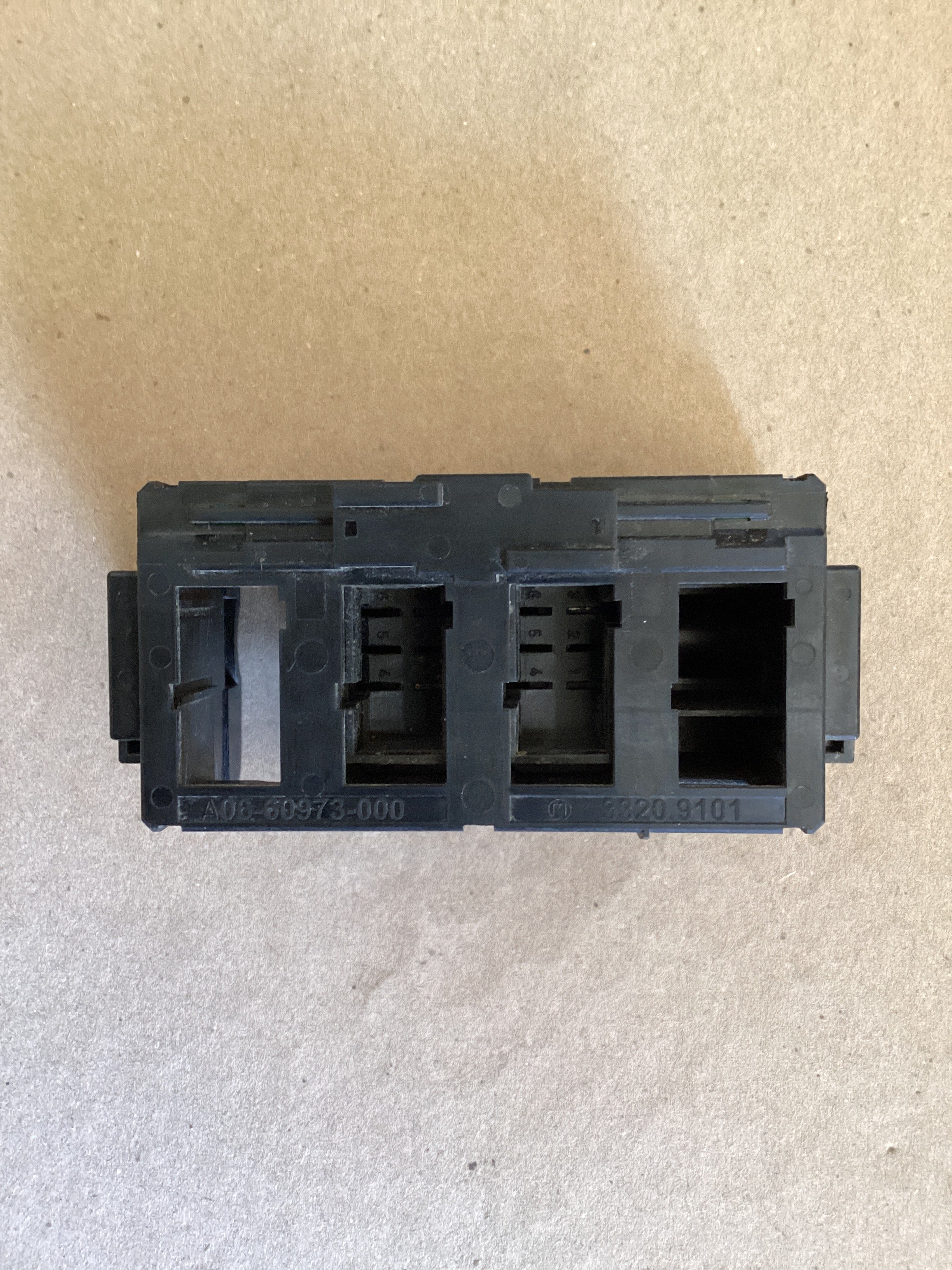 USED | DASHBOARD PANEL SWITCH MODULE FREIGHTLINER | SKU1,522