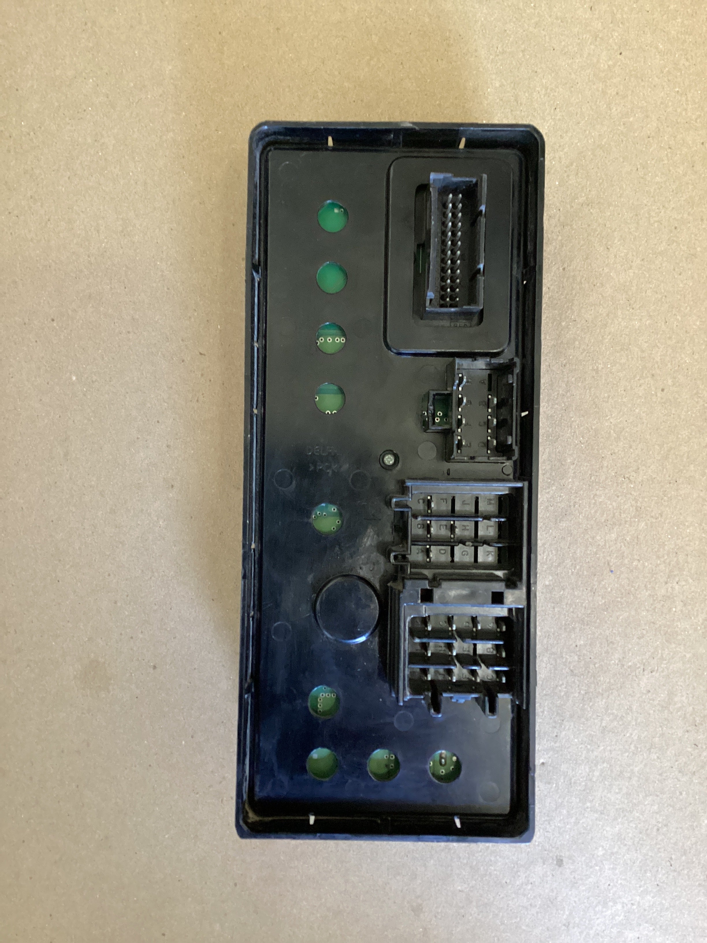 USED | A/C REAR SLEEPER CLIMATE TEMPERATURE  CONTROL UNIT VOLVO | SKU1,527