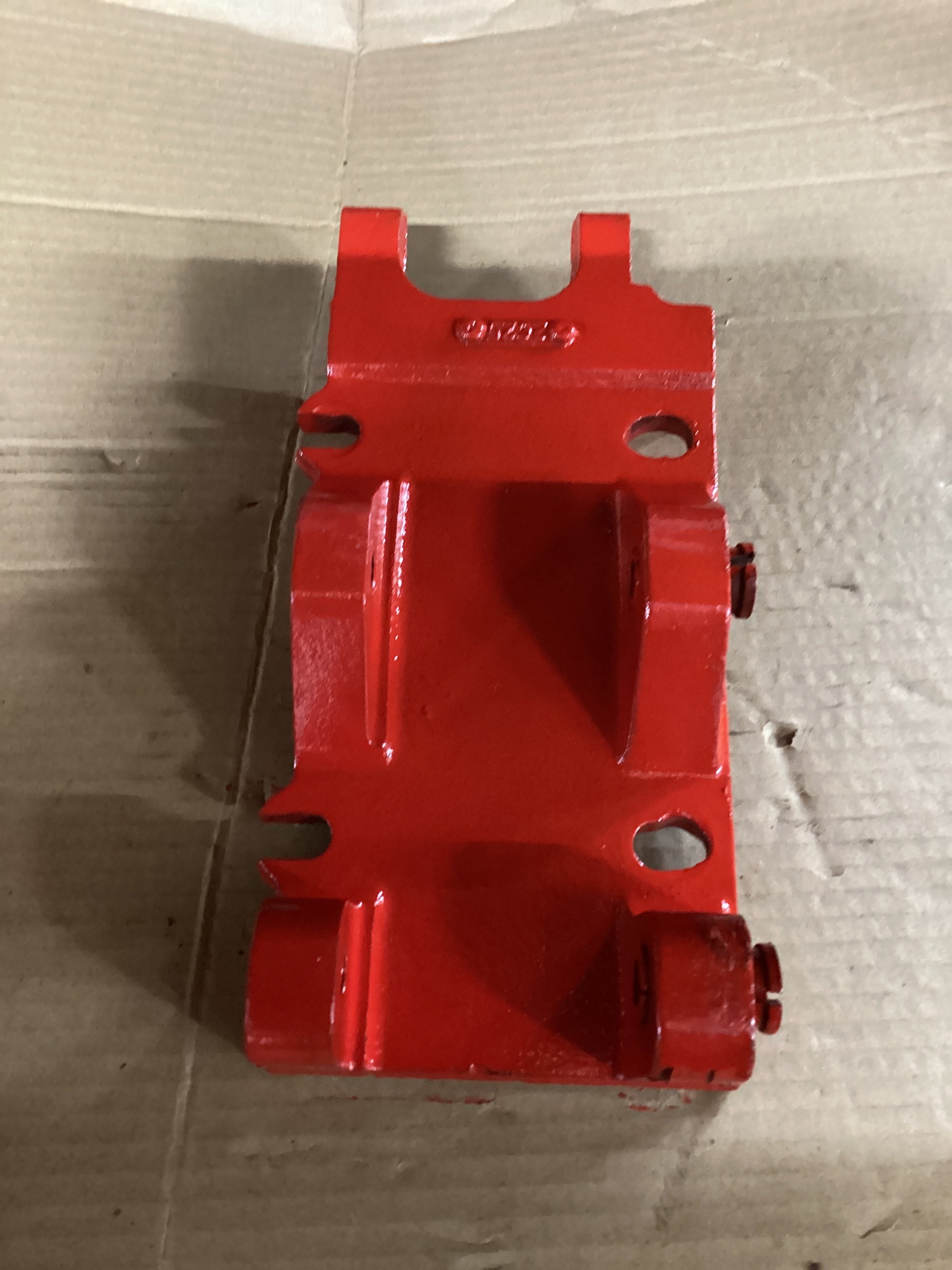 USED | ENGINE A/C COMPRESSOR MOUNTING SUPPORT BRACKET CUMMINS ISX | SKU1,748