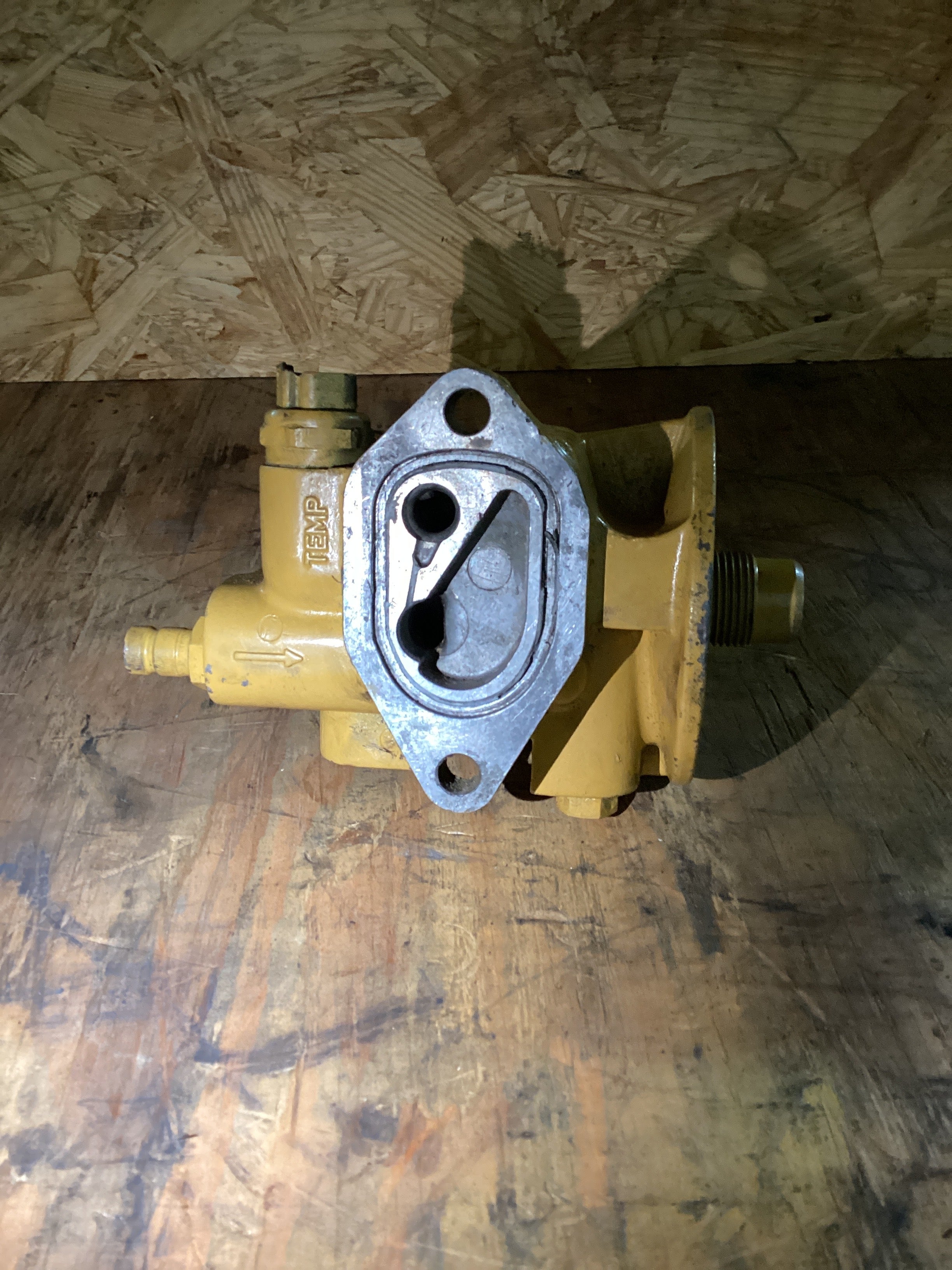 USED | ENGINE FUEL FILTER BASE CAT | SKU1,339