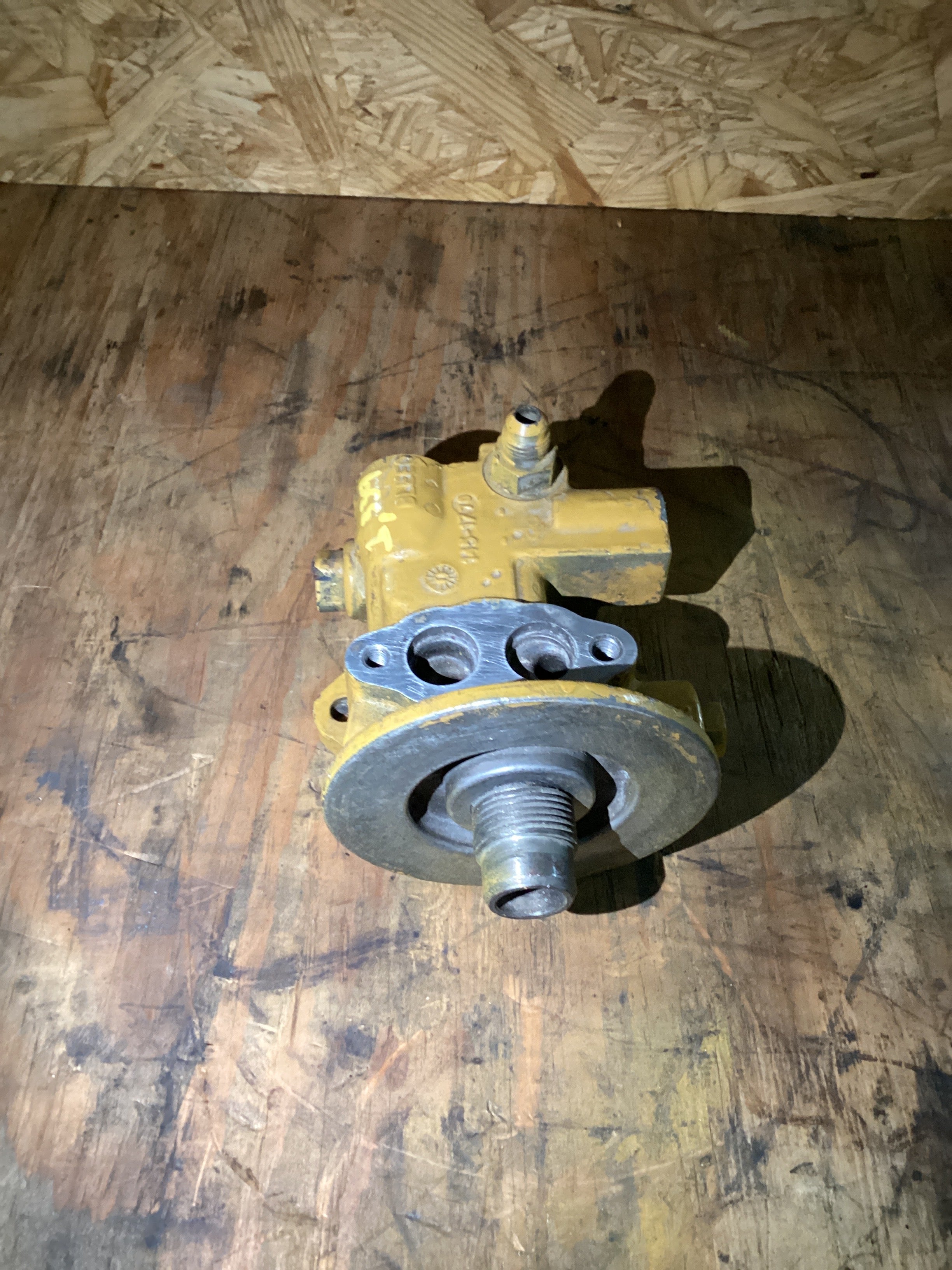 USED | ENGINE FUEL FILTER BASE CAT | SKU1,339