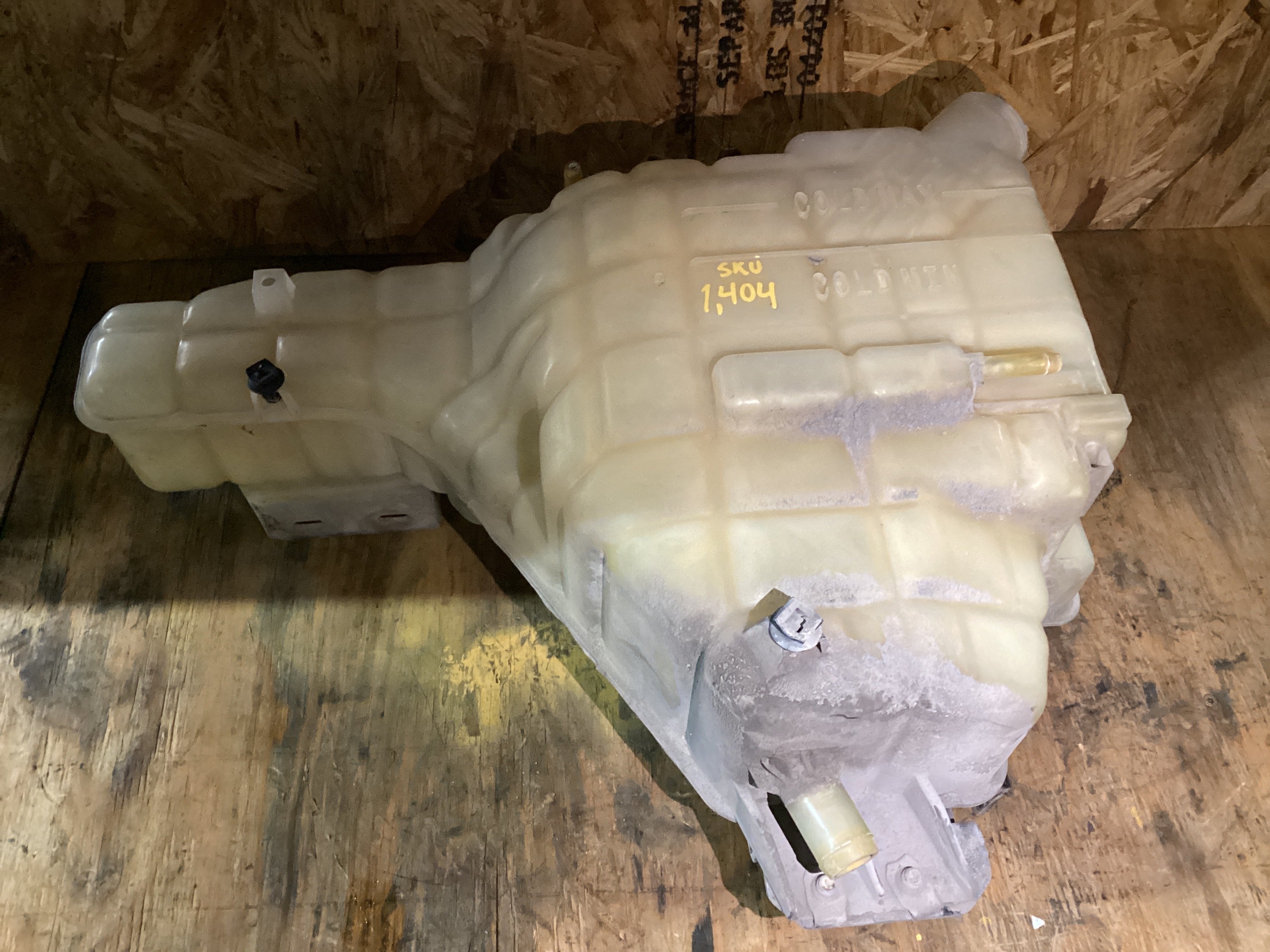 USED | COOLANT RESERVOIR TANK INTERNATIONAL | SKU1,404