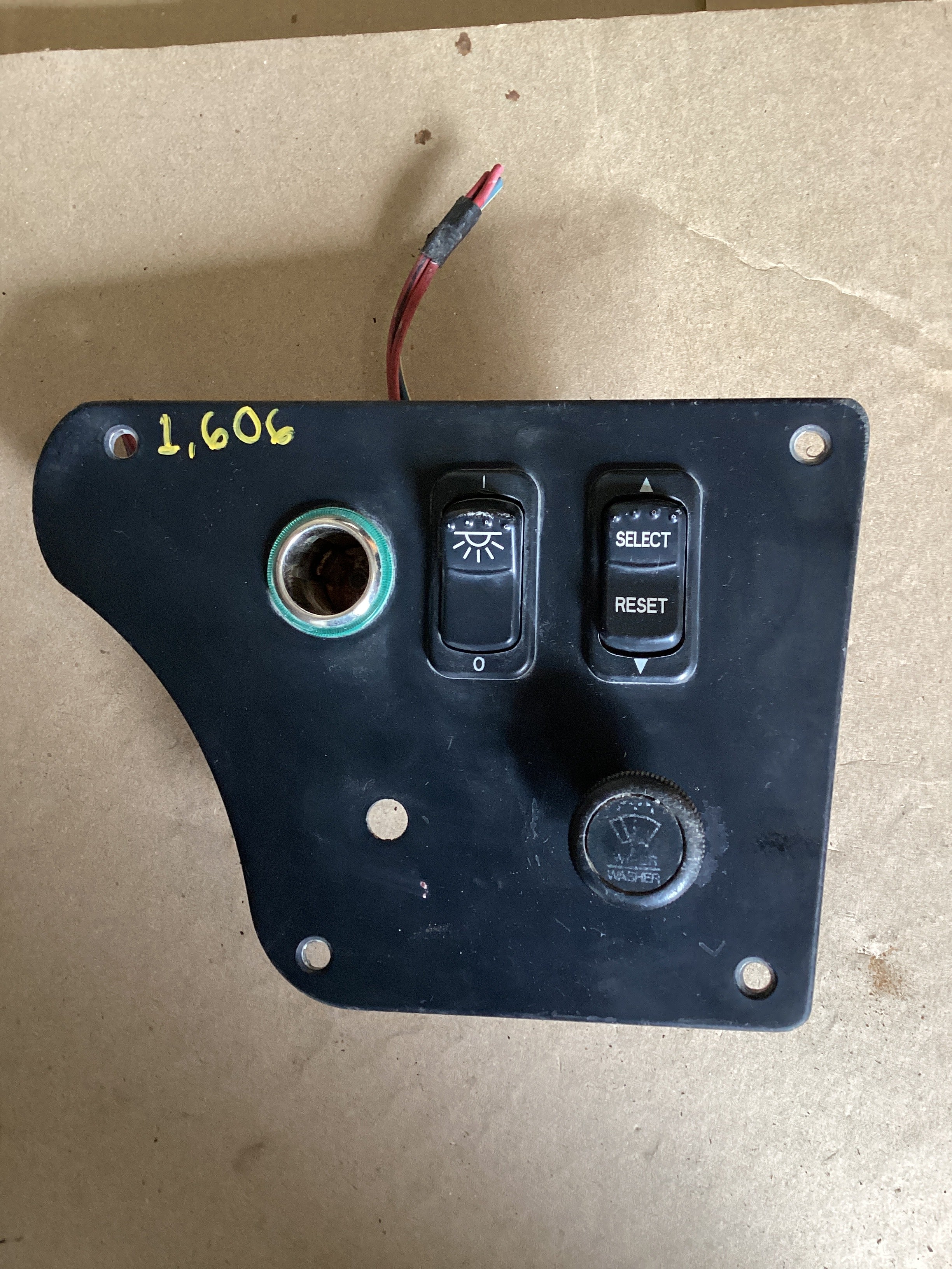USED | DASHBOARD PANEL WIPER SWITCH CONTROLLER PETERBILT | SKU1,606