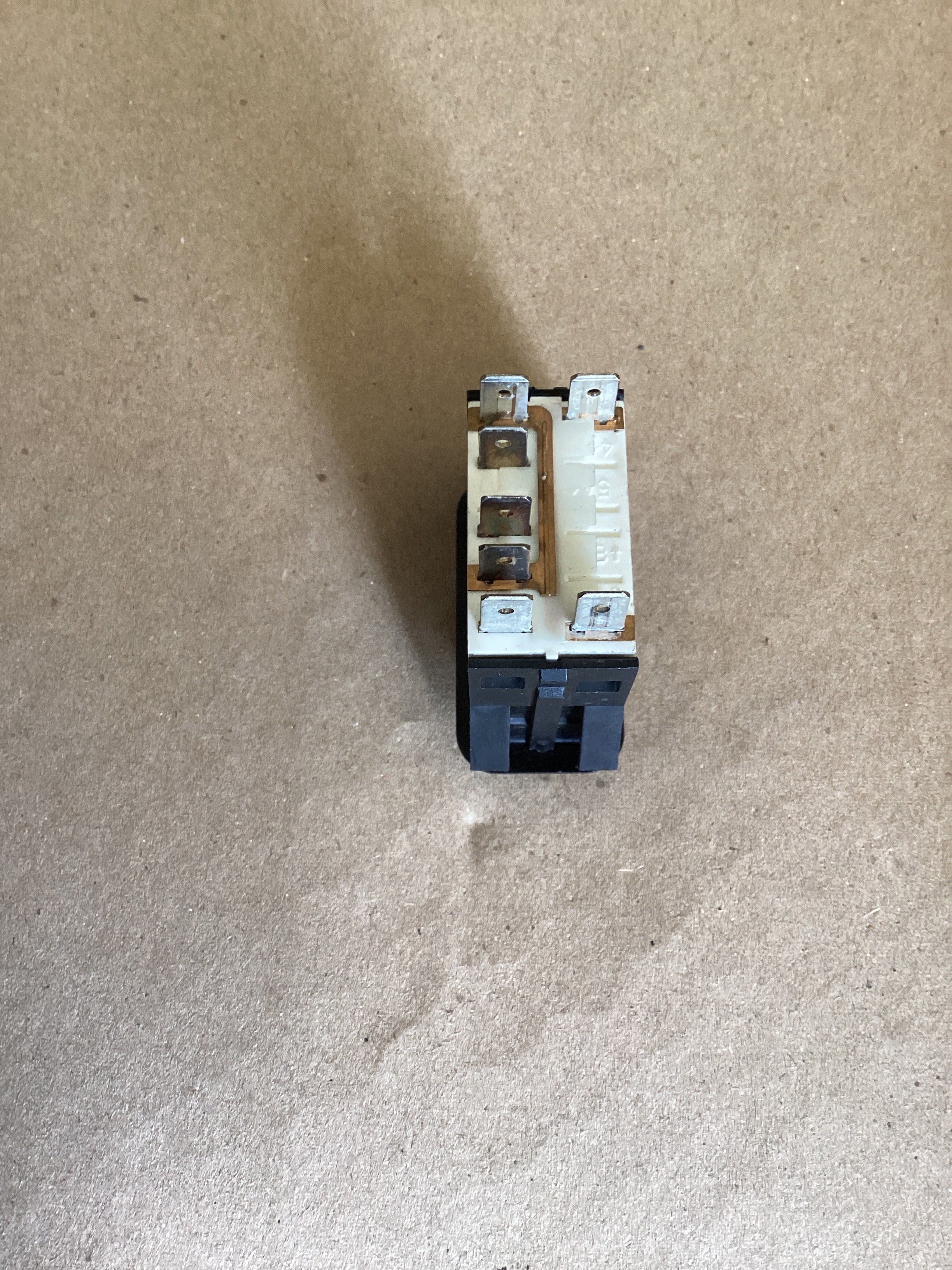 USED | DASHBOARD PANEL UTILITY LAMP SWITCH FREIGHTLINER | SKU1,536