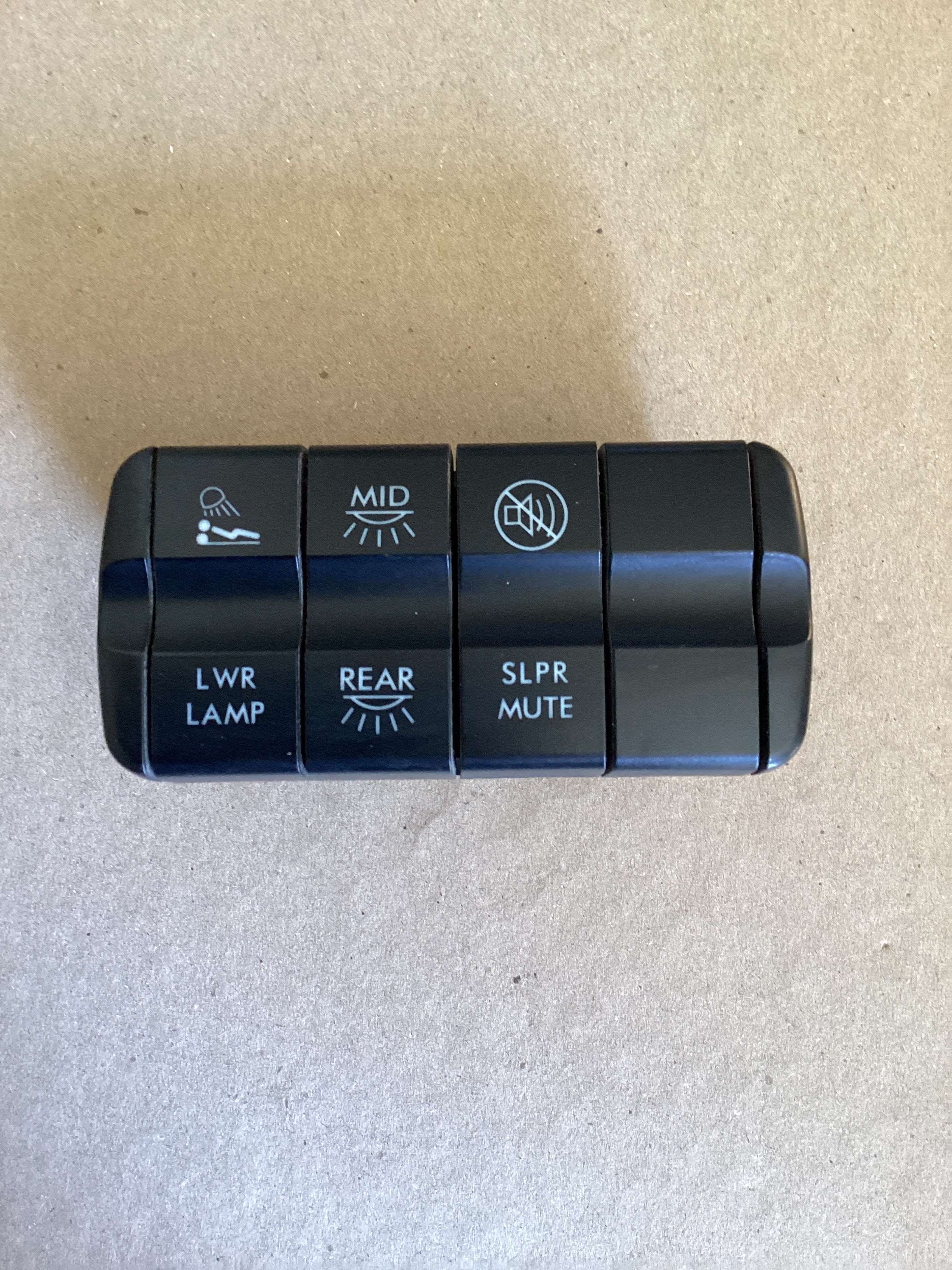 USED | DASHBOARD PANEL SWITCH MODULE FREIGHTLINER | SKU1,520
