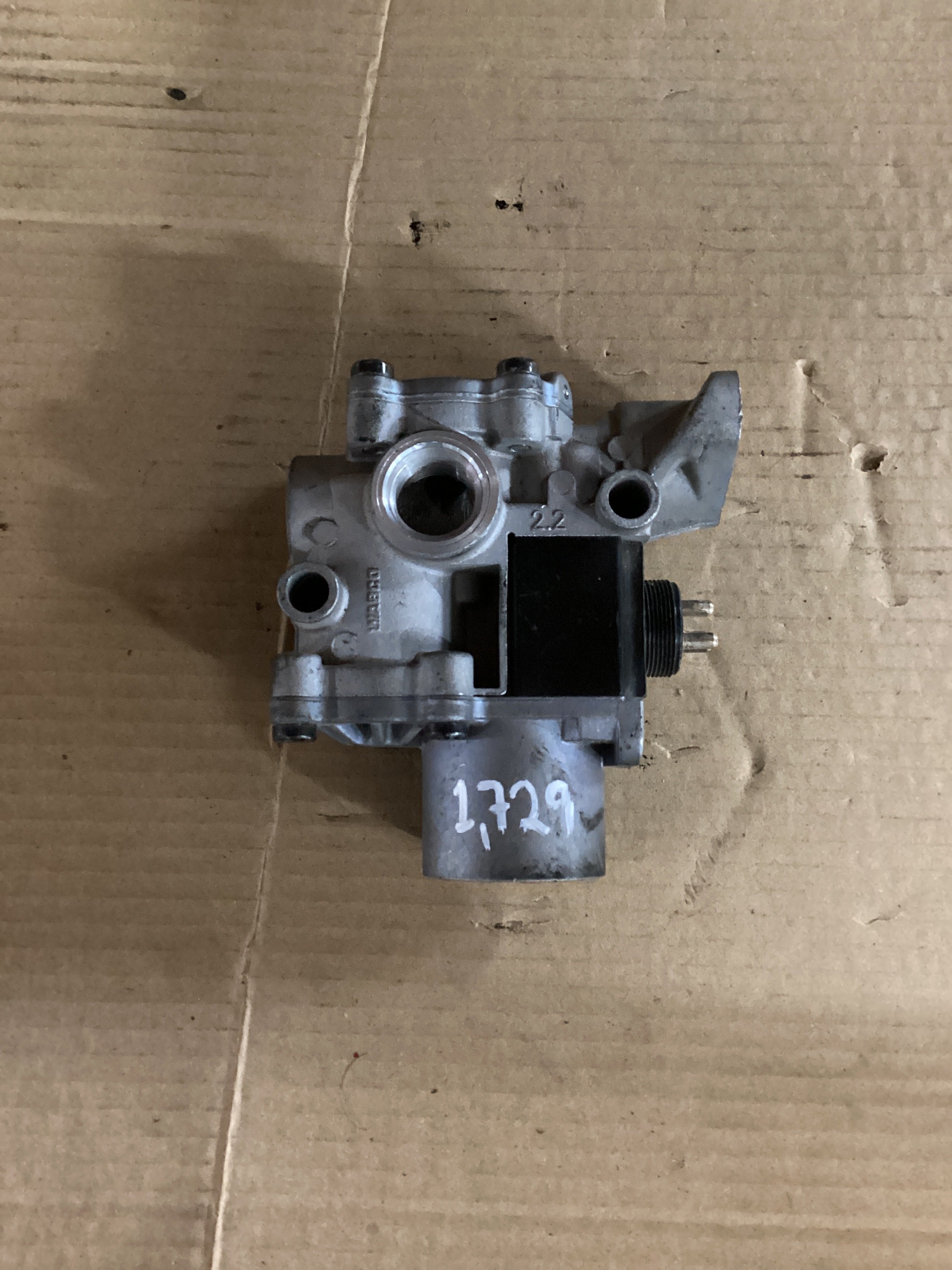 USED | ABS BRAKE VALVE WABCO | SKU1,729