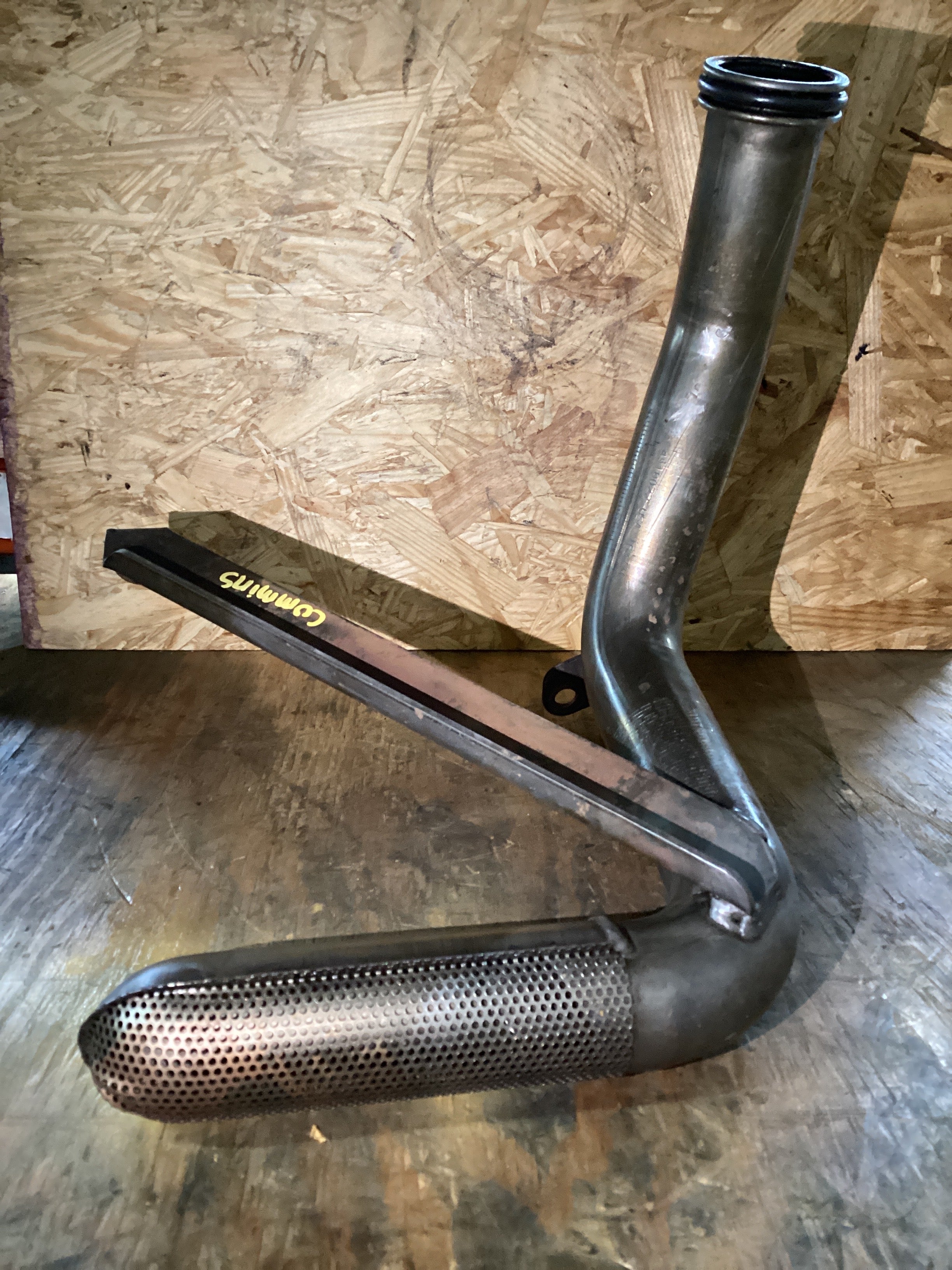 USED | ENGINE OIL PAN CONNECTION OIL SUCTION TUBE CUMMINS ISX | SKU1,387