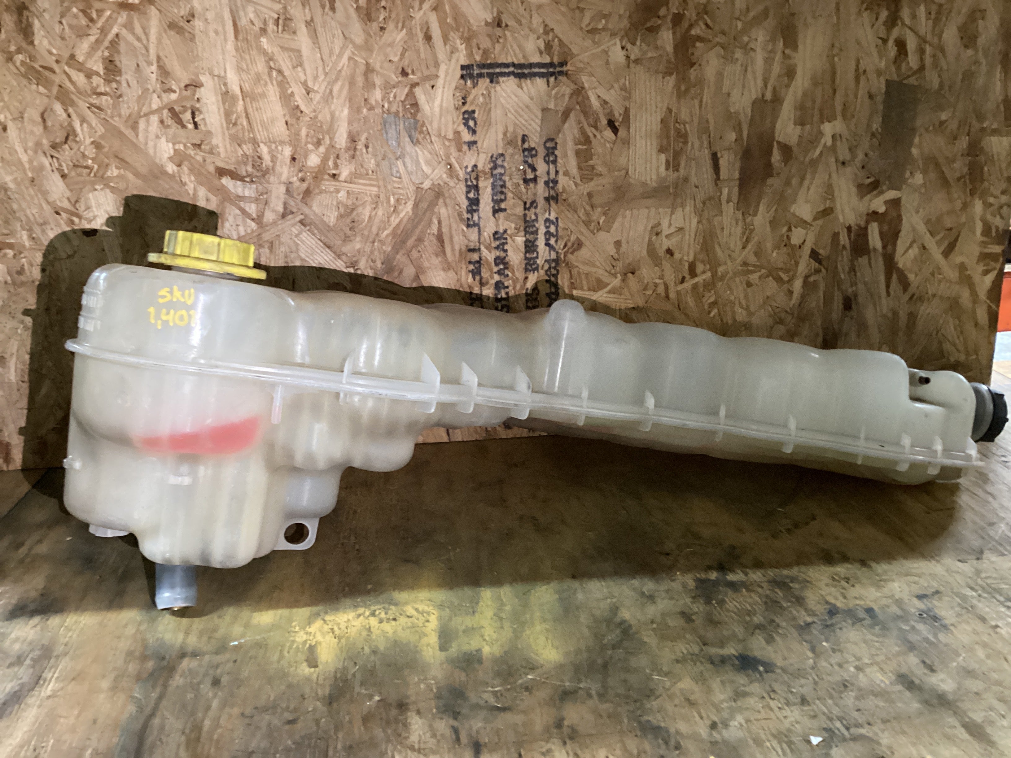 USED | COOLANT RESERVOIR TANK CASCADIA NEW 2020 UP | SKU1,401
