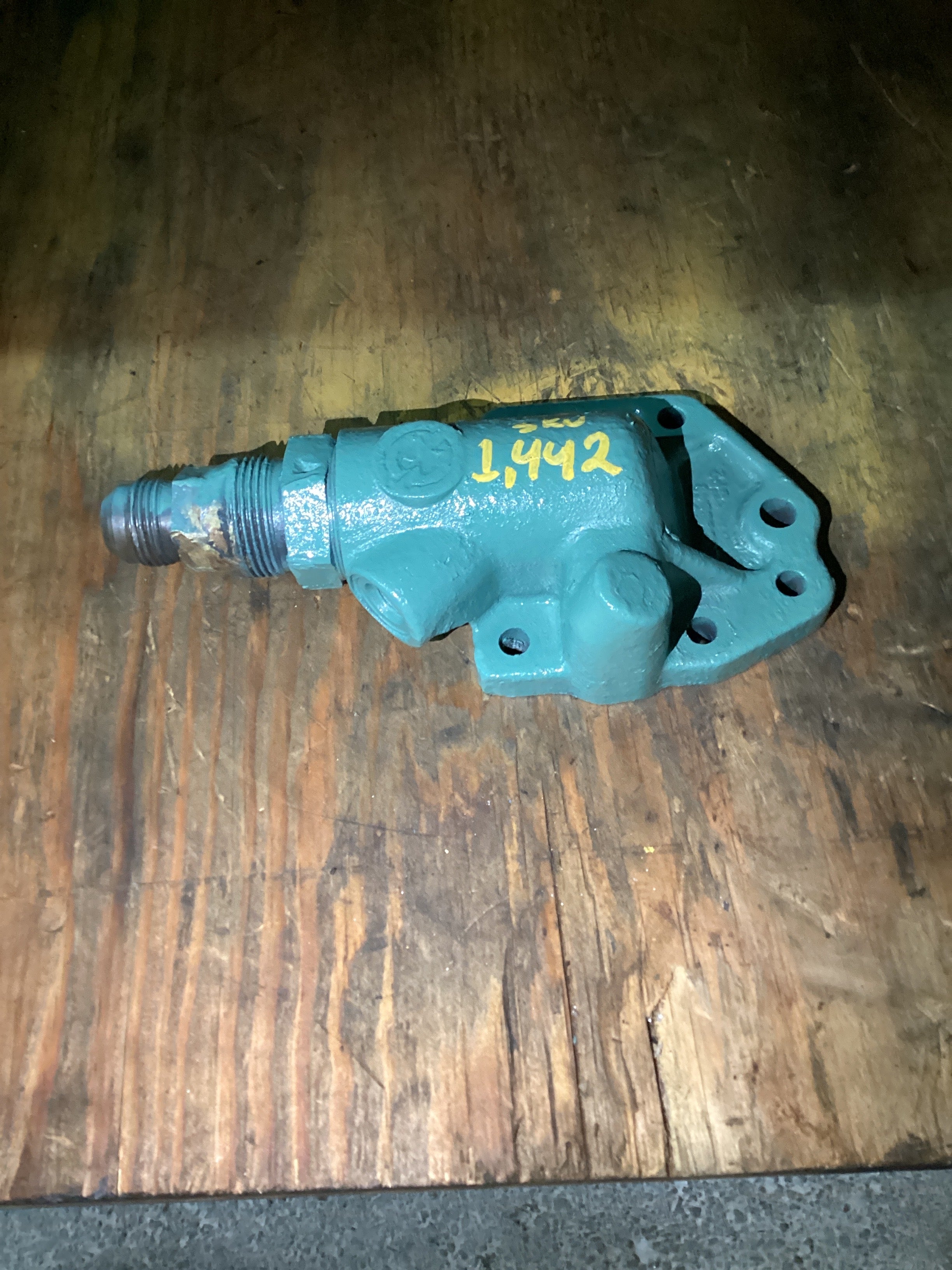 USED | ENGINE TURBO OIL DRAIN ADAPTER STRUT DETROIT 14 L | SKU1,442