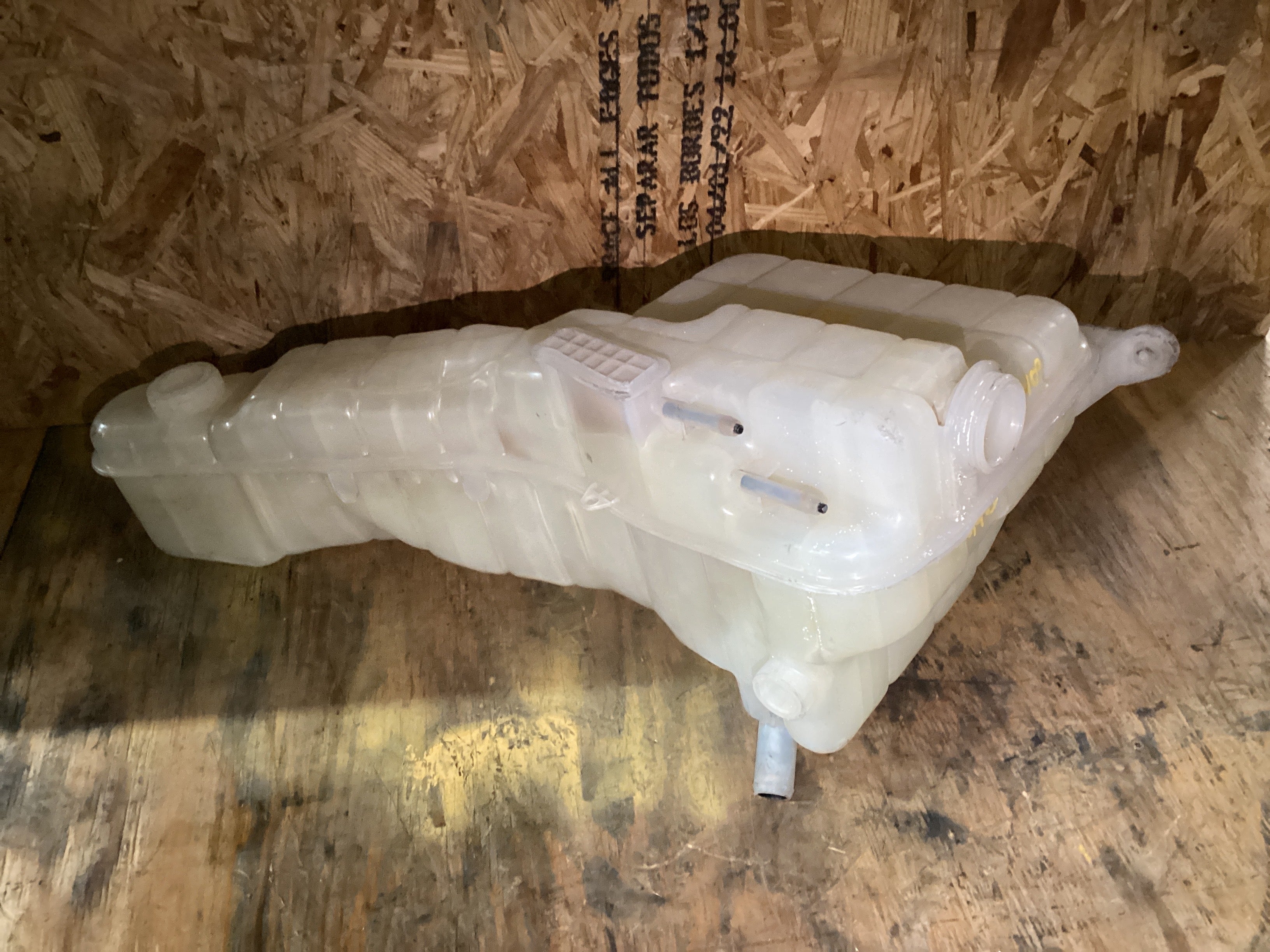 USED | COOLANT RESERVOIR TANK FREIGHTLINER M2 | SKU1,403