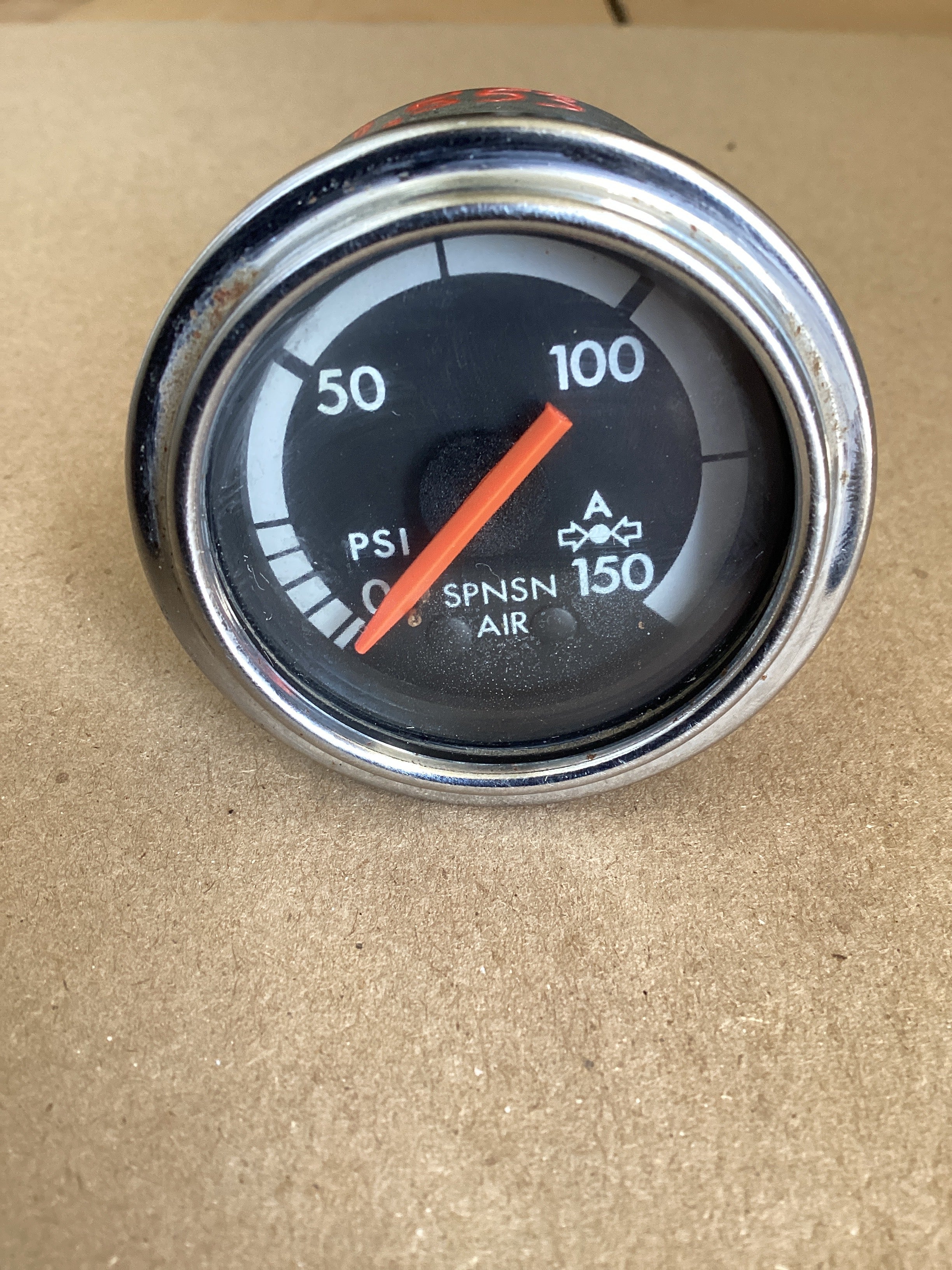 USED | DASHBOARD PANEL AIR PRESSURE PSI GAUGE FREIGHTLINER | SKU1,553