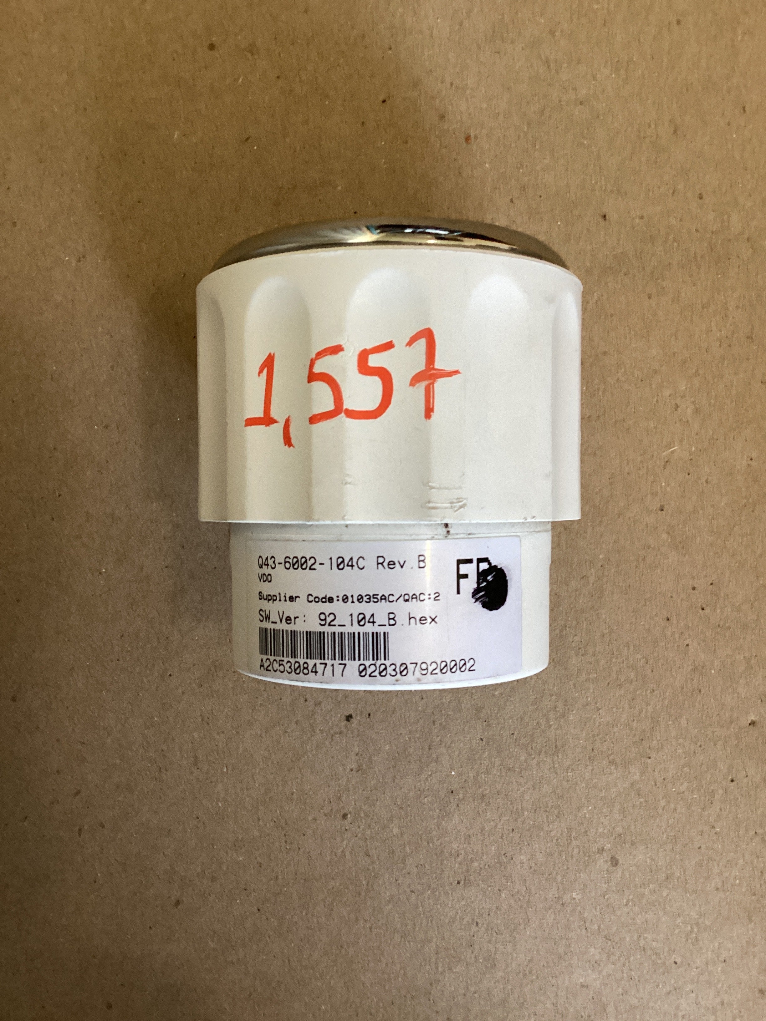 USED | DASHBOARD PANEL OIL PRESSURE GAUGE PETERBILT | SKU1,557