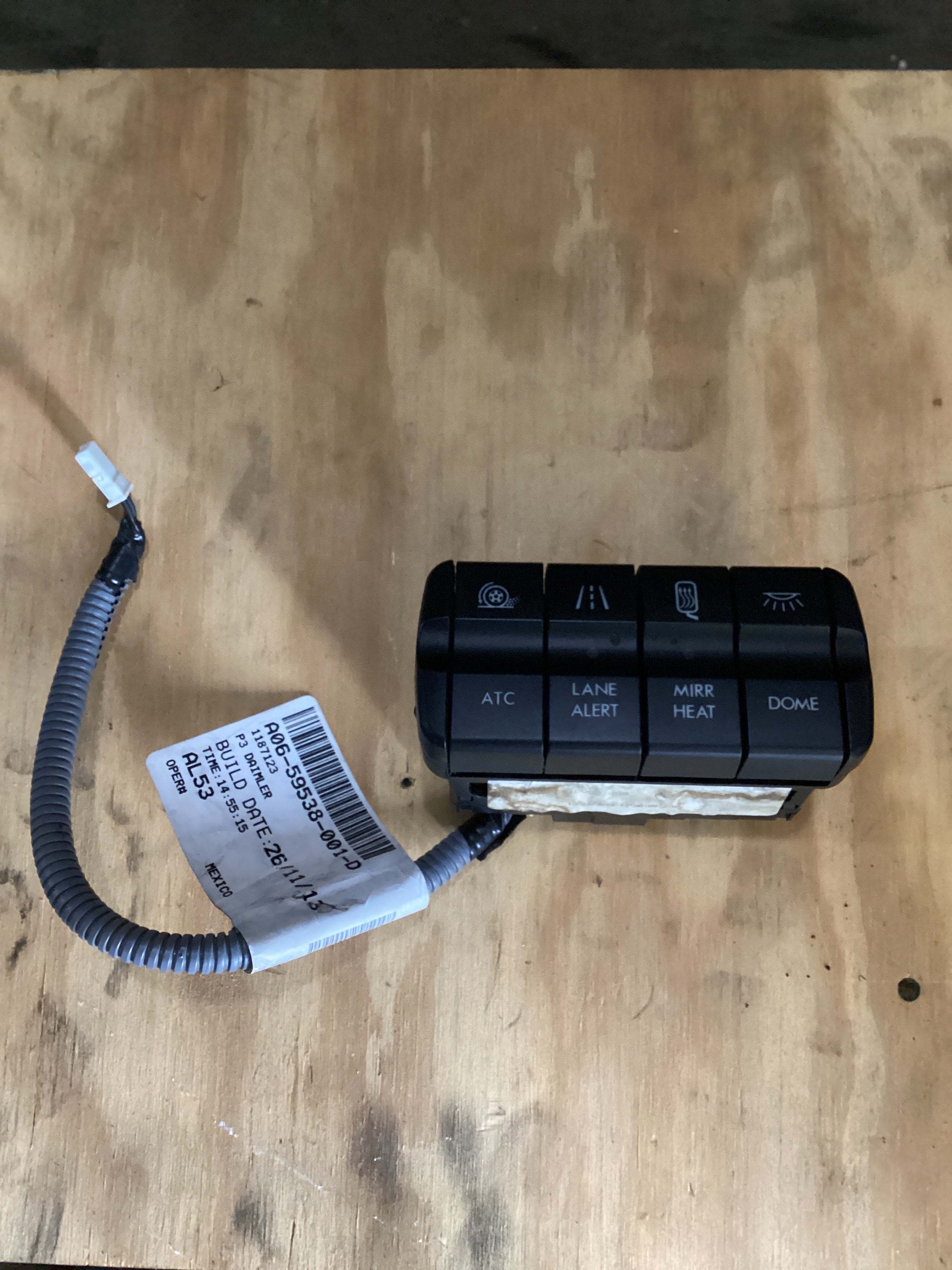 USED | DASHBOARD PANEL SWITCH FREIGHTLINER CASCADIA | SKU1,469