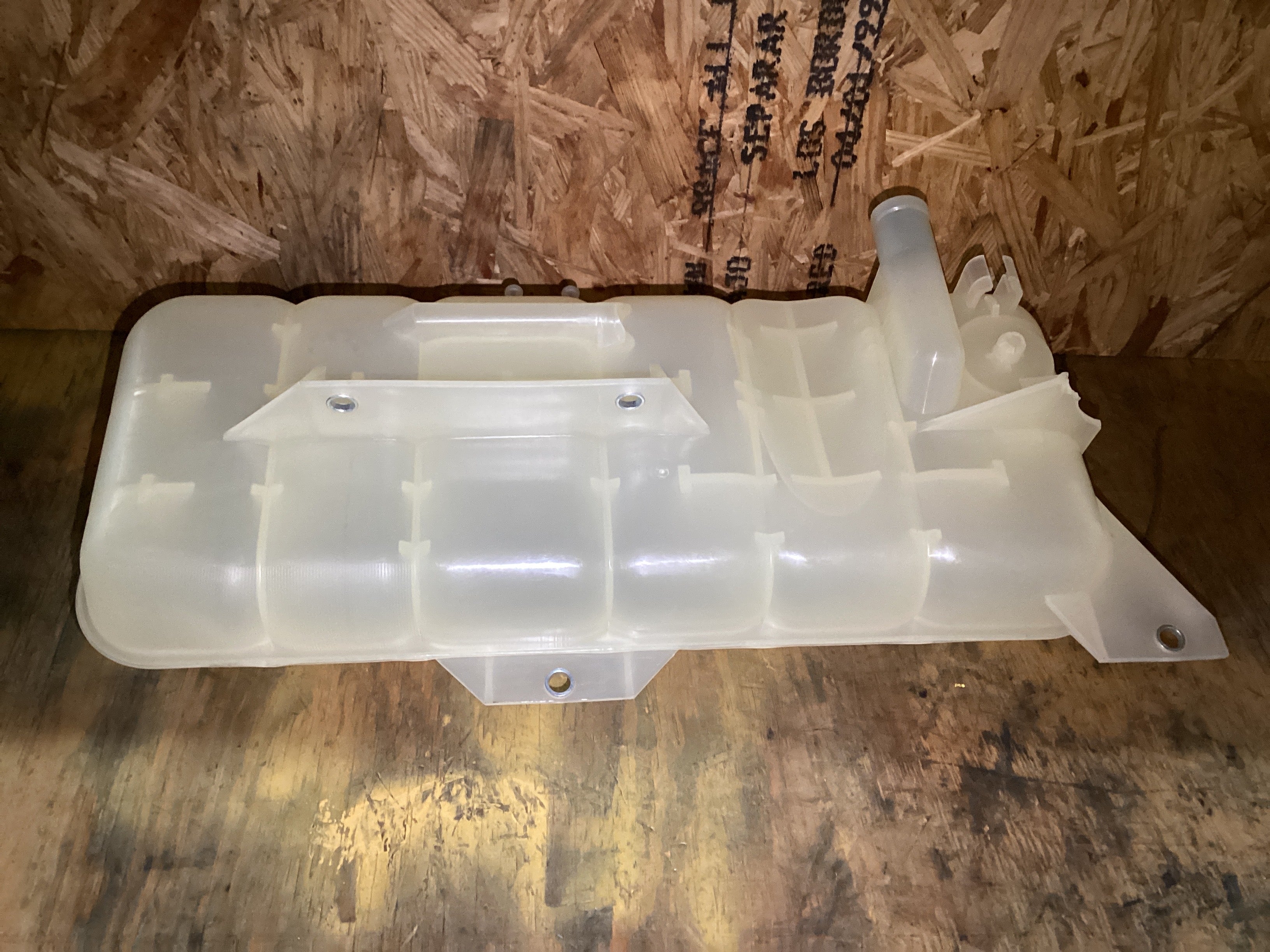 NEW | COOLANT RESERVOIR TANK VOLVO | SKU1,389